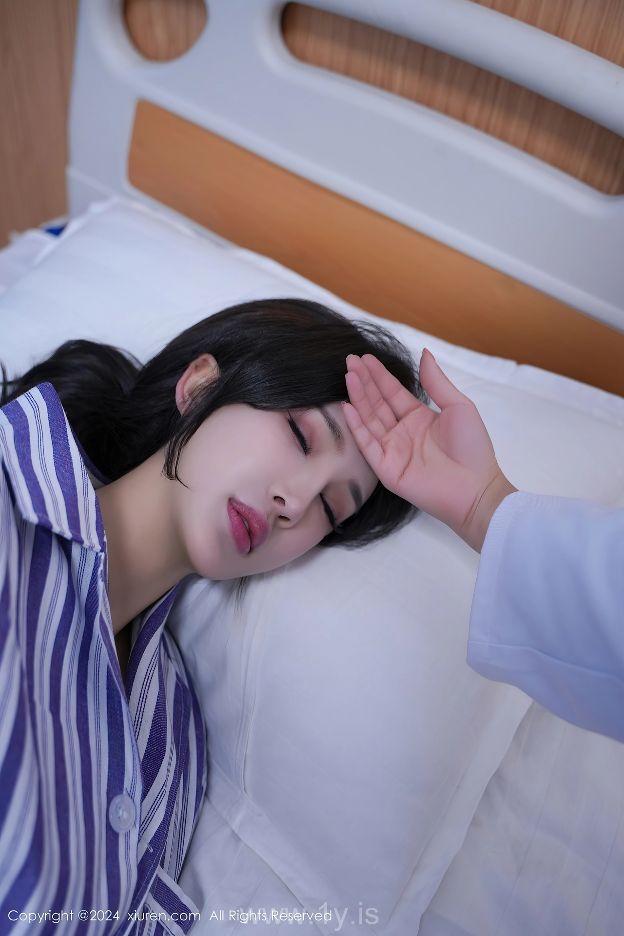 XIUREN(秀人网) No.8346 Nice-looking Asian Beauty Queen Carol周妍希X