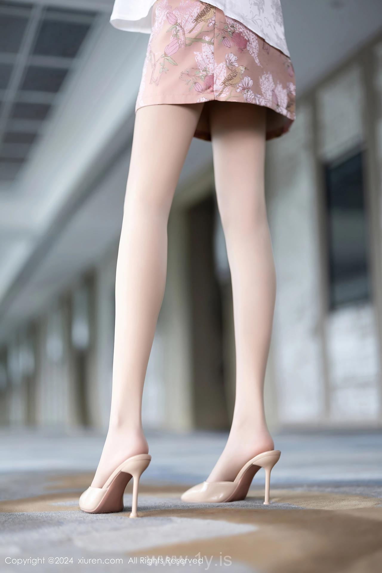 XIUREN(秀人网) No.8347 Voluptuous & Quiet Chinese Beauty 程程程-