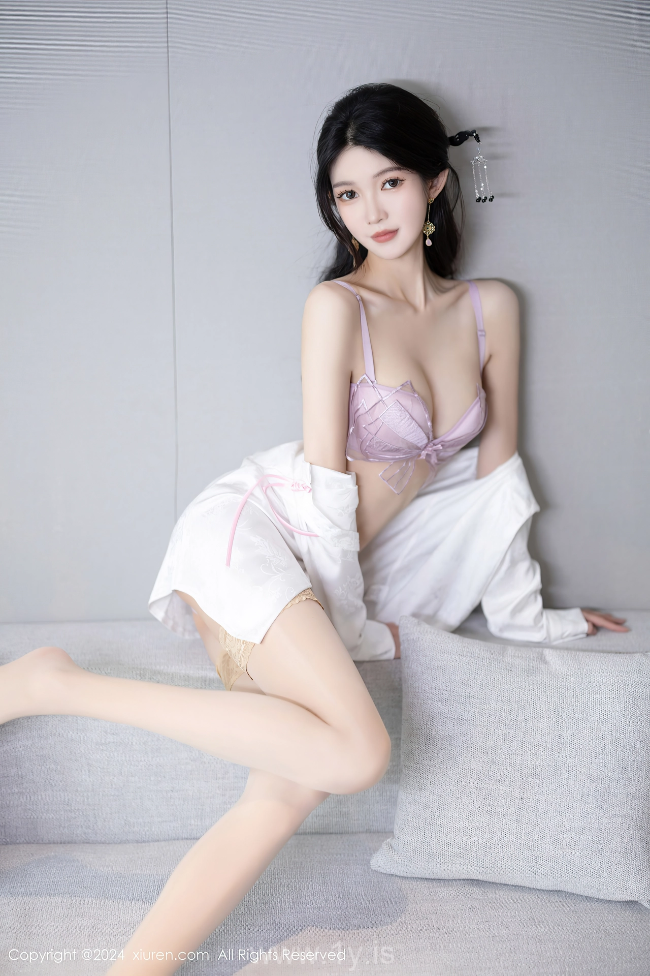 XIUREN(秀人网) No.8347 Voluptuous & Quiet Chinese Beauty 程程程-