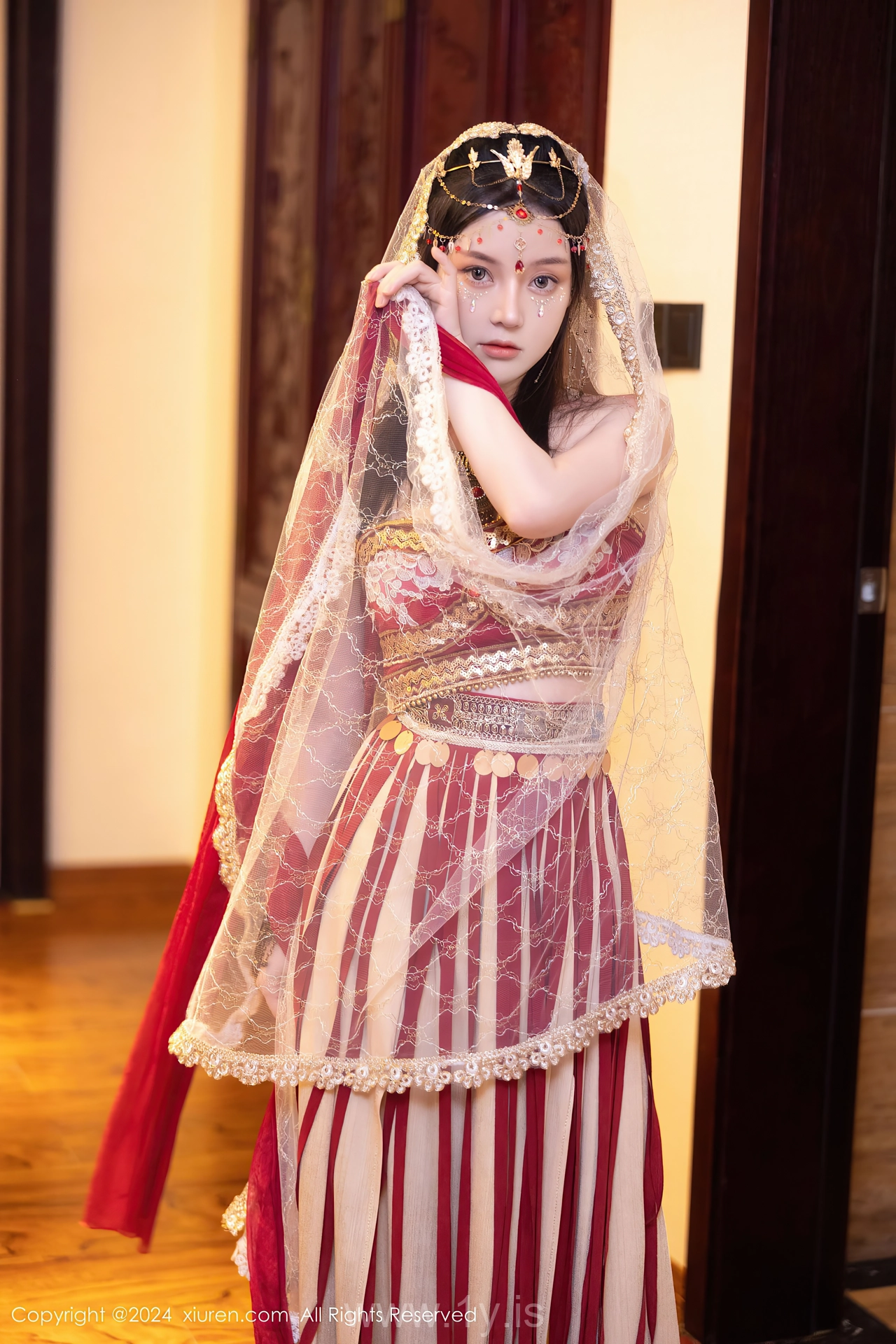 XIUREN(秀人网) No.8349 Classy Chinese Beauty Queen 豆瓣酱