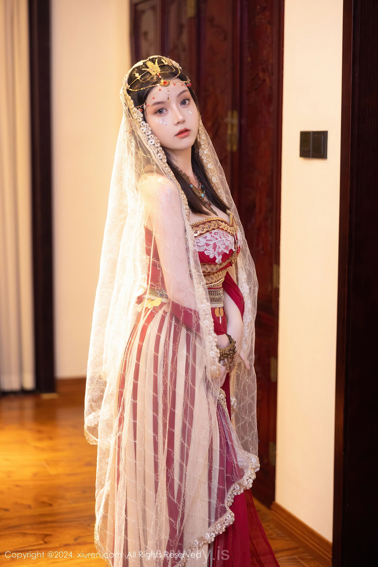 XIUREN(秀人网) No.8349 Classy Chinese Beauty Queen 豆瓣酱