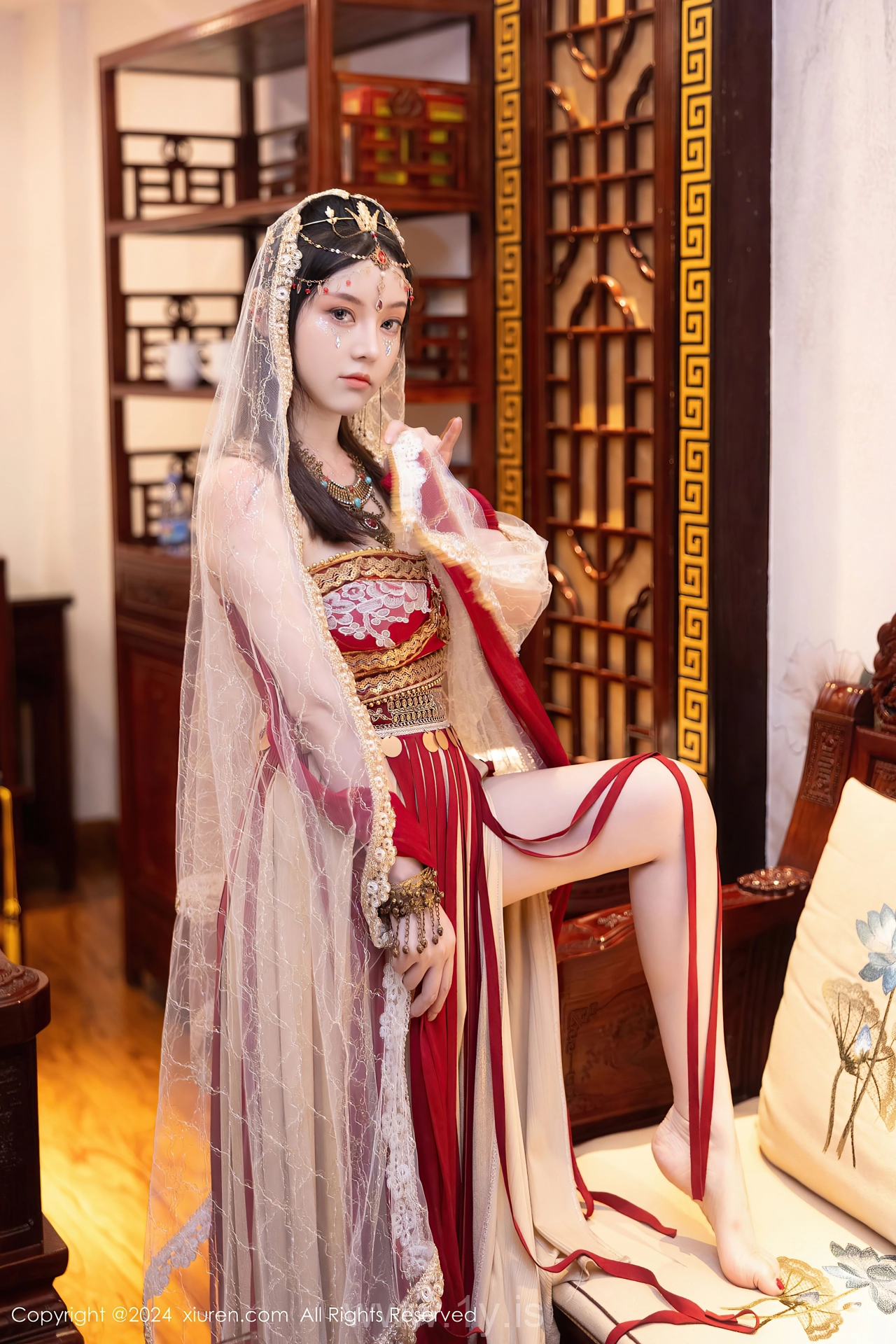 XIUREN(秀人网) No.8349 Classy Chinese Beauty Queen 豆瓣酱