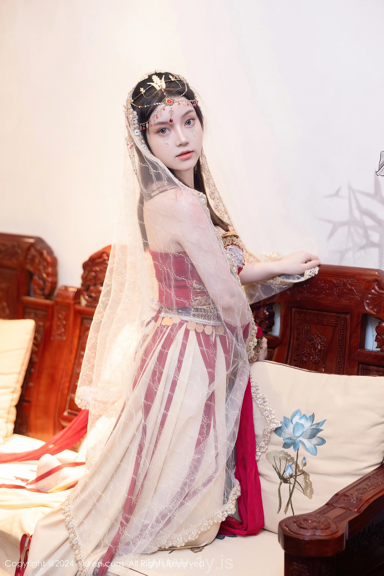 XIUREN(秀人网) No.8349 Classy Chinese Beauty Queen 豆瓣酱