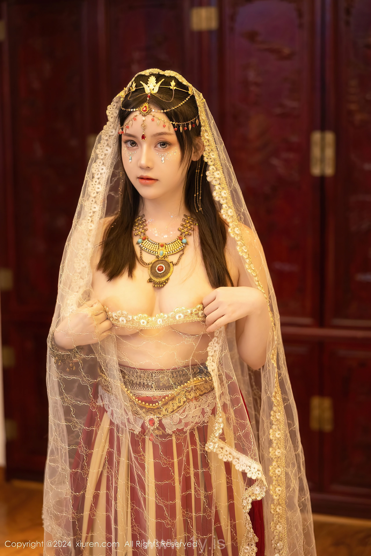 XIUREN(秀人网) No.8349 Classy Chinese Beauty Queen 豆瓣酱