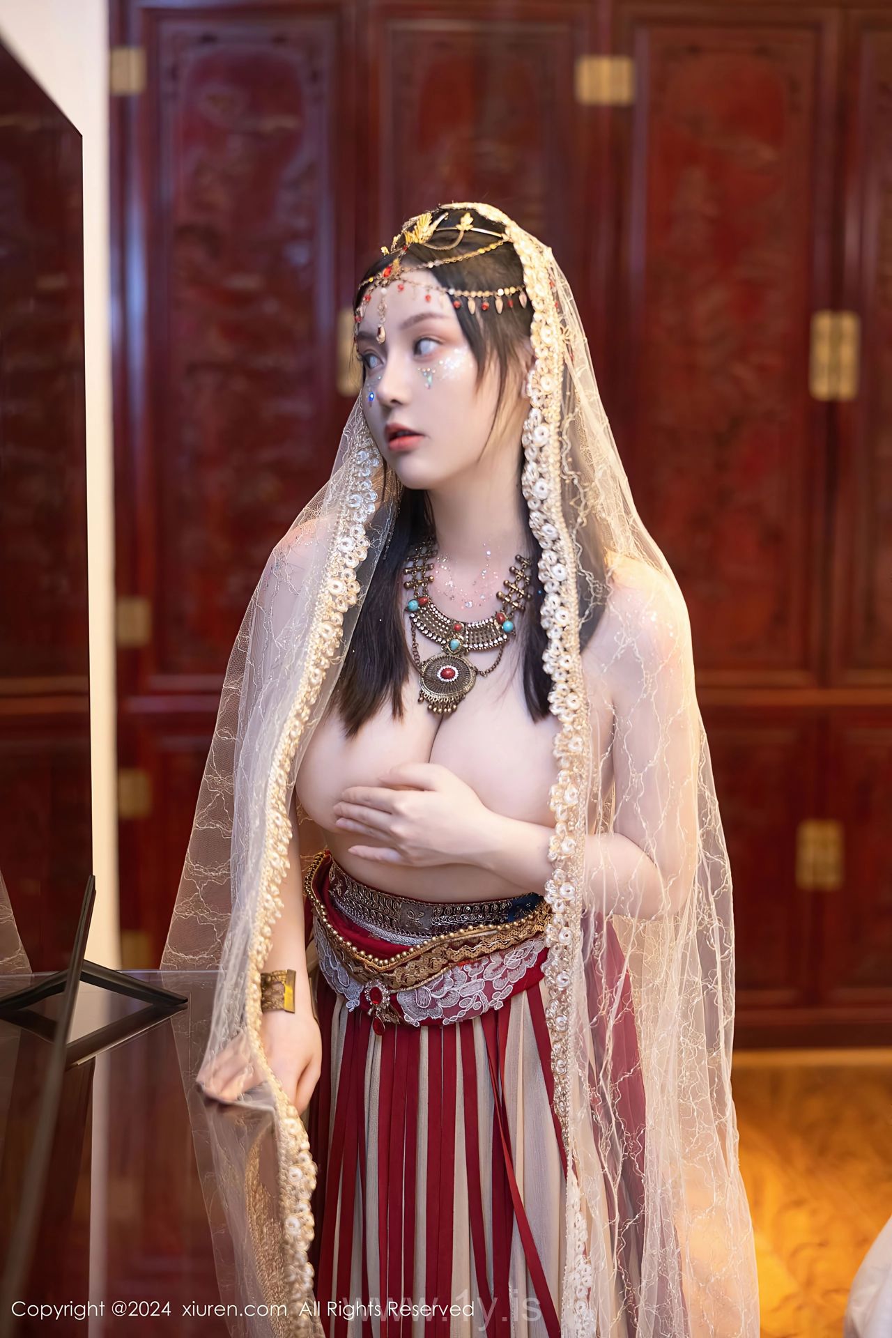 XIUREN(秀人网) No.8349 Classy Chinese Beauty Queen 豆瓣酱