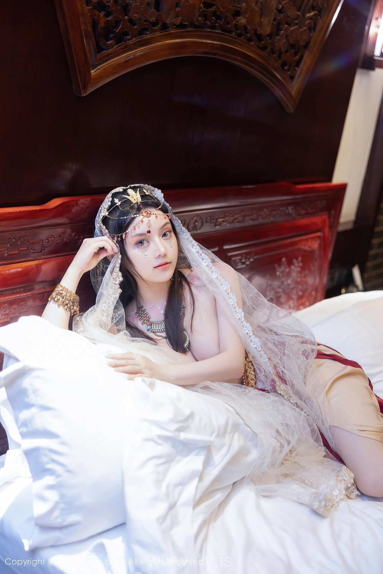 XIUREN(秀人网) No.8349 Classy Chinese Beauty Queen 豆瓣酱