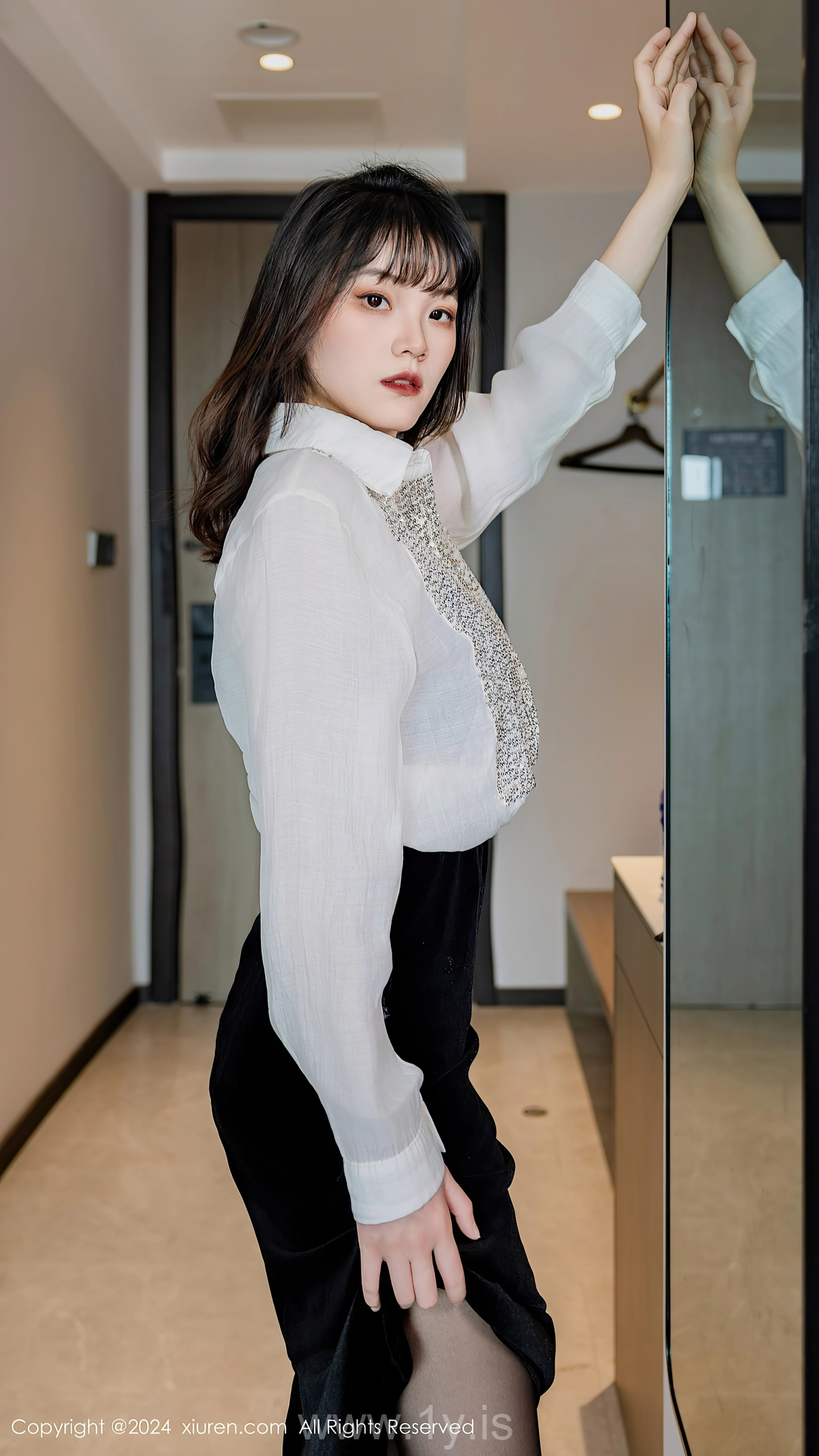 XIUREN(秀人网) No.8353 Flawless Chinese Starlet 唐安诺