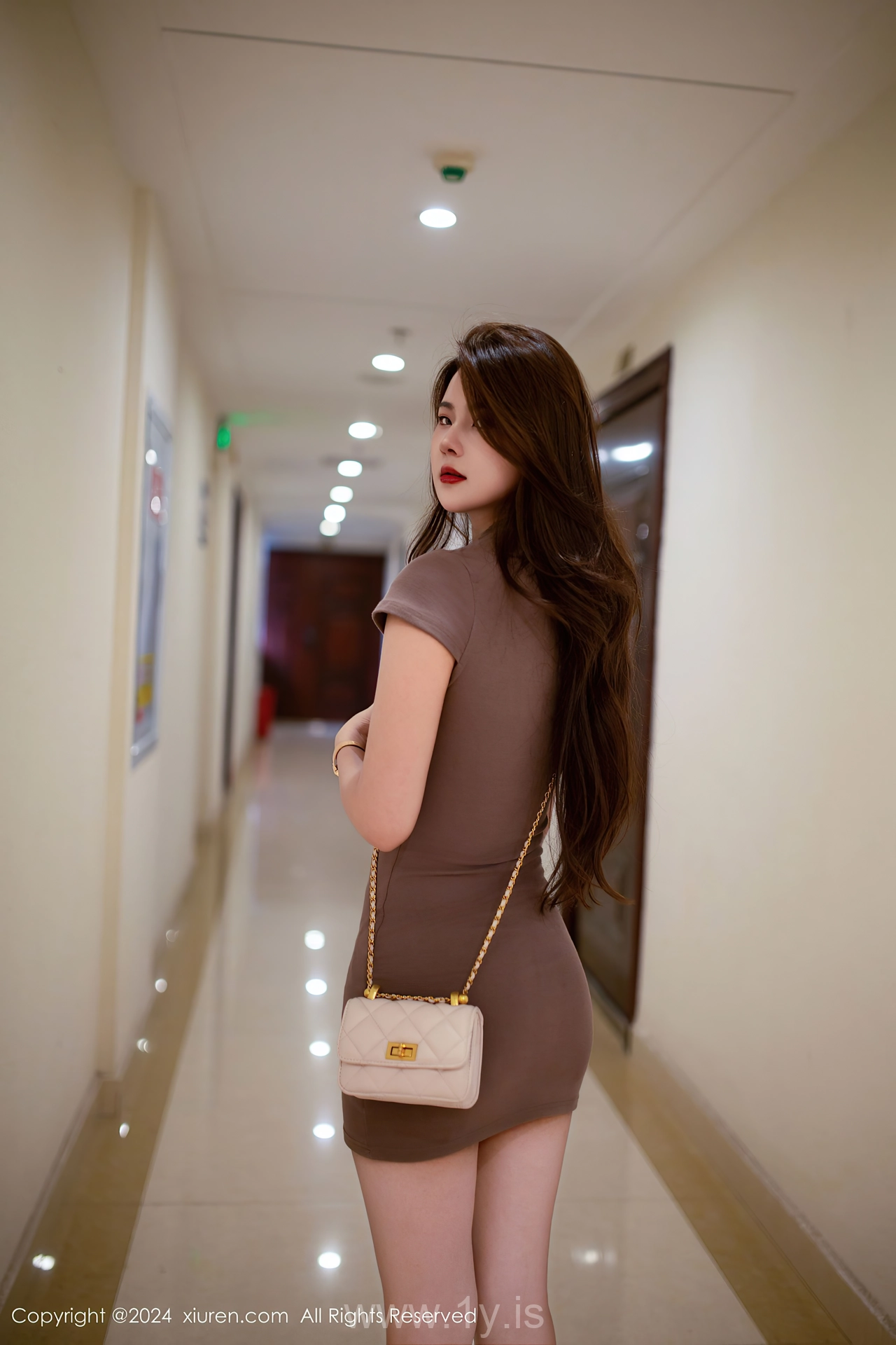 XIUREN(秀人网) No.8359 Chic Chinese Mature Princess 仙女爱自由