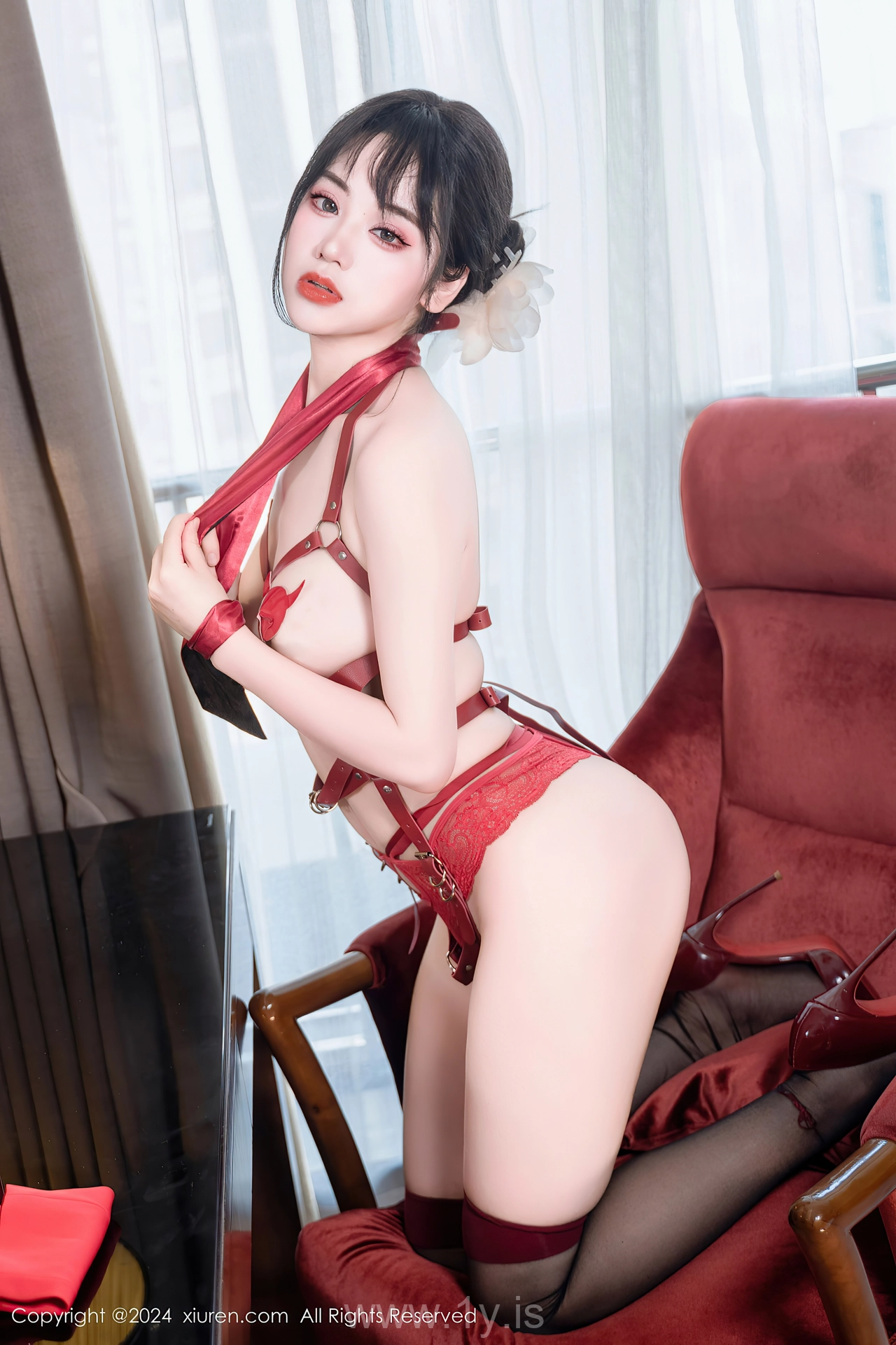 XIUREN(秀人网) No.8360 Trendy & Bewitching Chinese Cutie 汐汐爱吃草莓