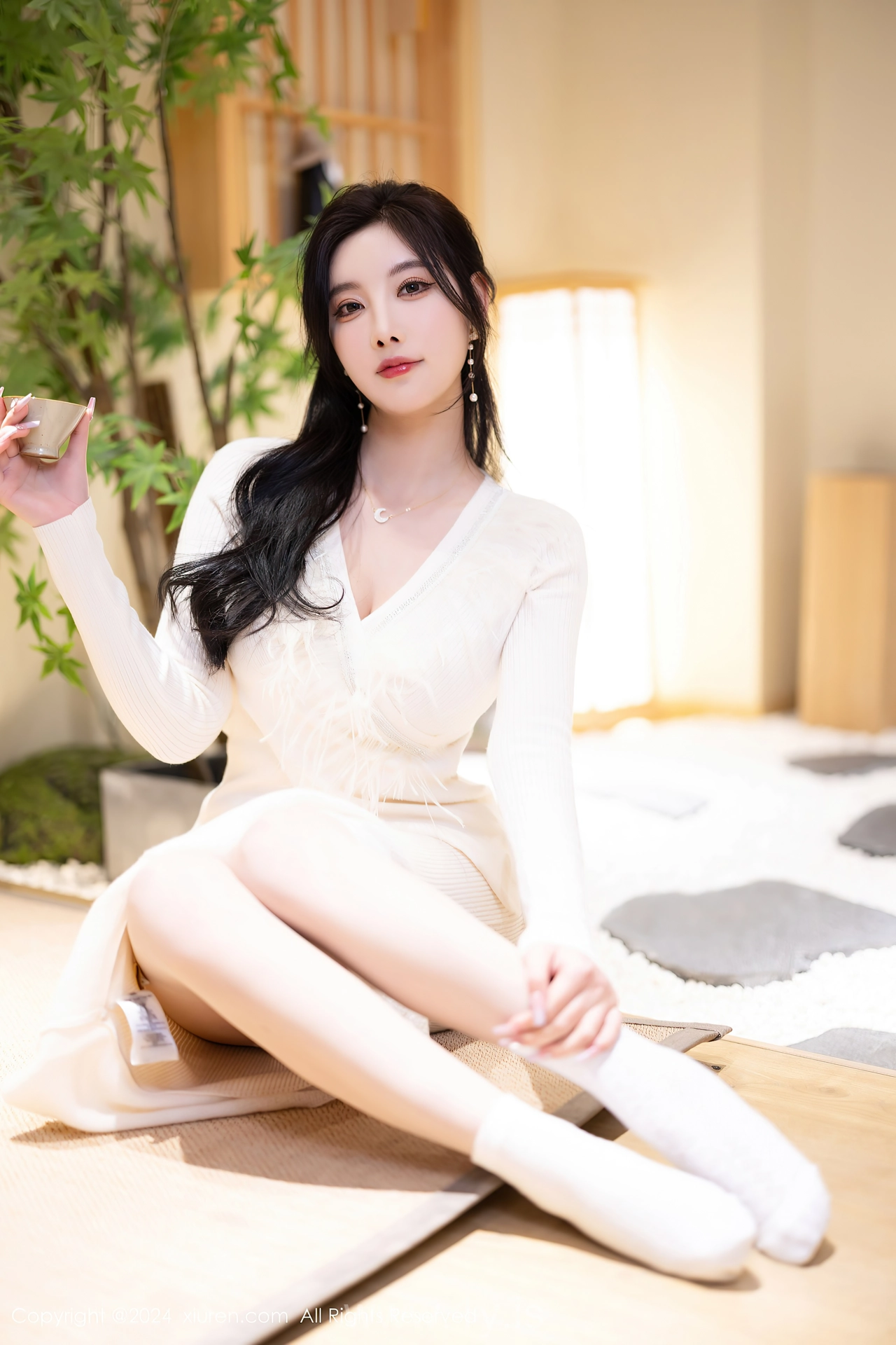 XIUREN(秀人网) No.8363 Mesmerizing & Voluptuous Asian Temptress 杨晨晨Yome