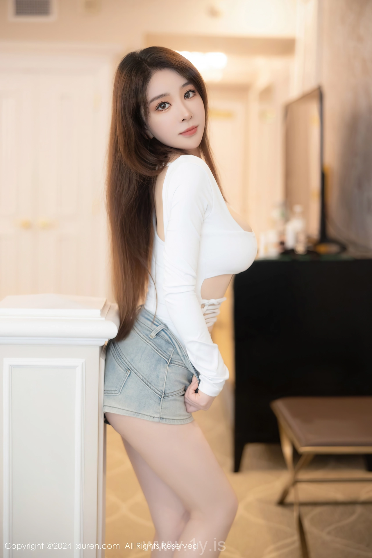 XIUREN(秀人网) No.8366 Chic & Refined Chinese Muse 雨儿酱eve