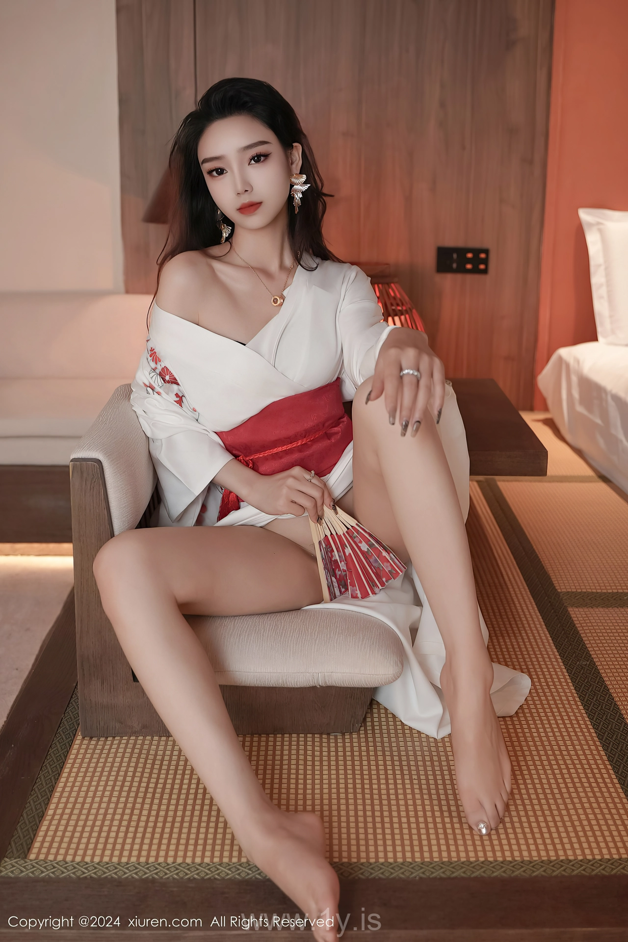 XIUREN(秀人网) No.8367 Beautiful & Chic Asian Girl 苏曼兮