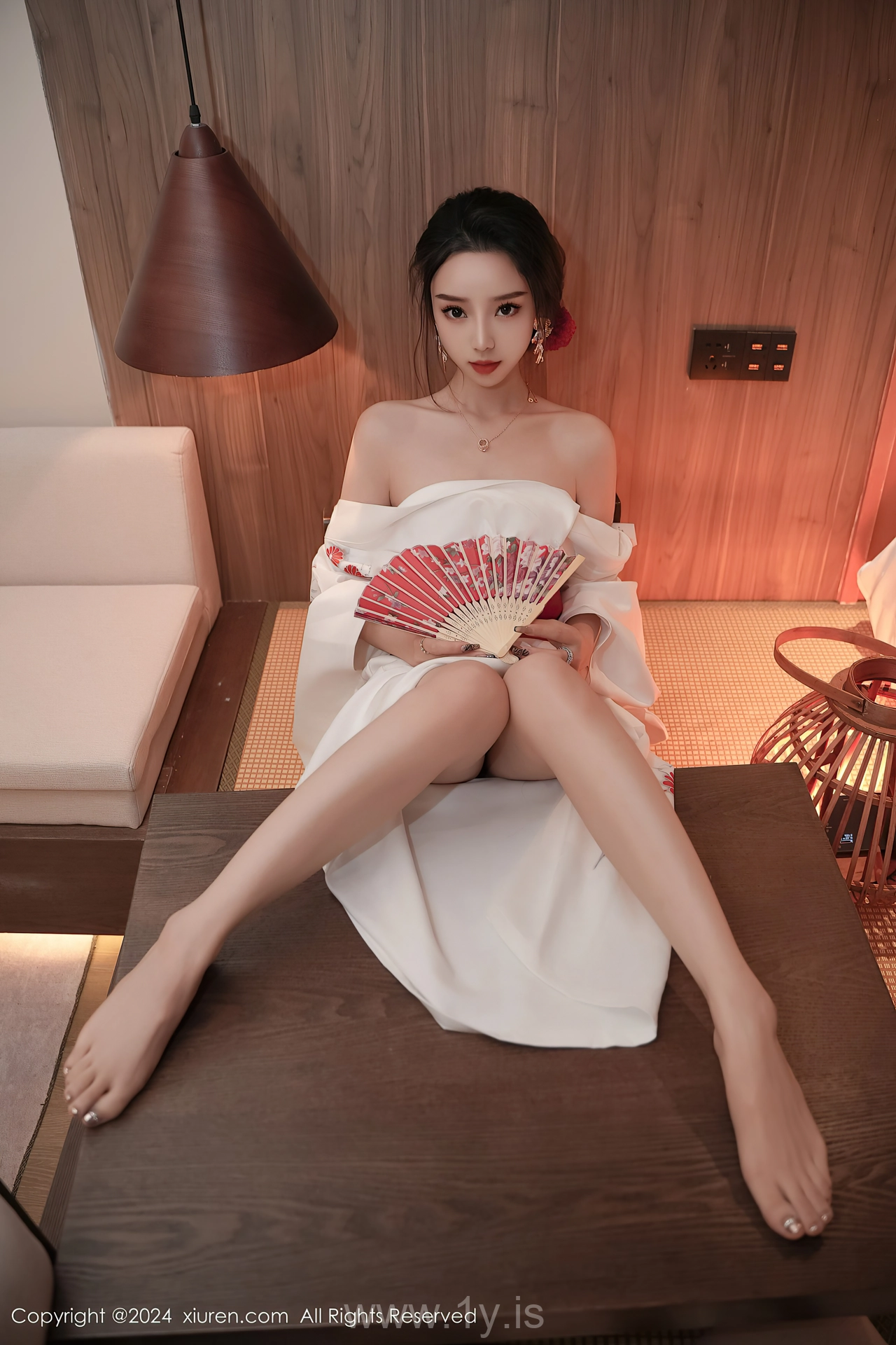 XIUREN(秀人网) No.8367 Beautiful & Chic Asian Girl 苏曼兮