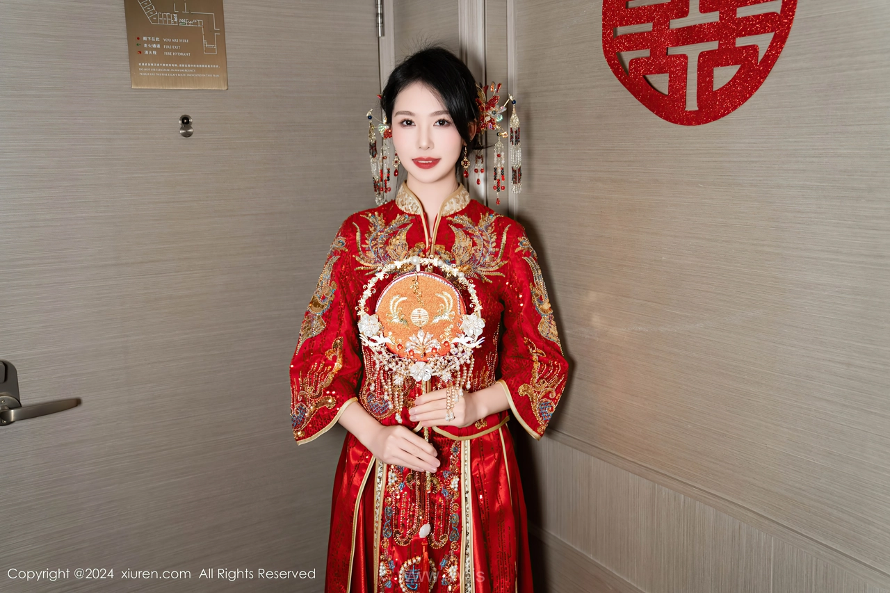 XIUREN(秀人网) No.8376 Refined Chinese Goddess 利世