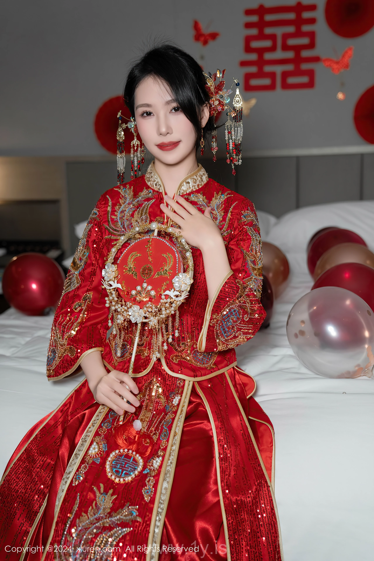 XIUREN(秀人网) No.8376 Refined Chinese Goddess 利世