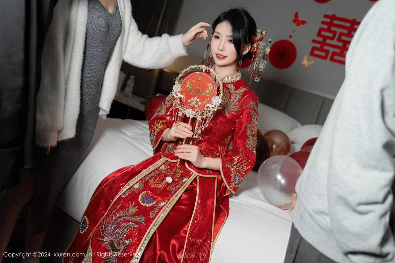 XIUREN(秀人网) No.8376 Refined Chinese Goddess 利世