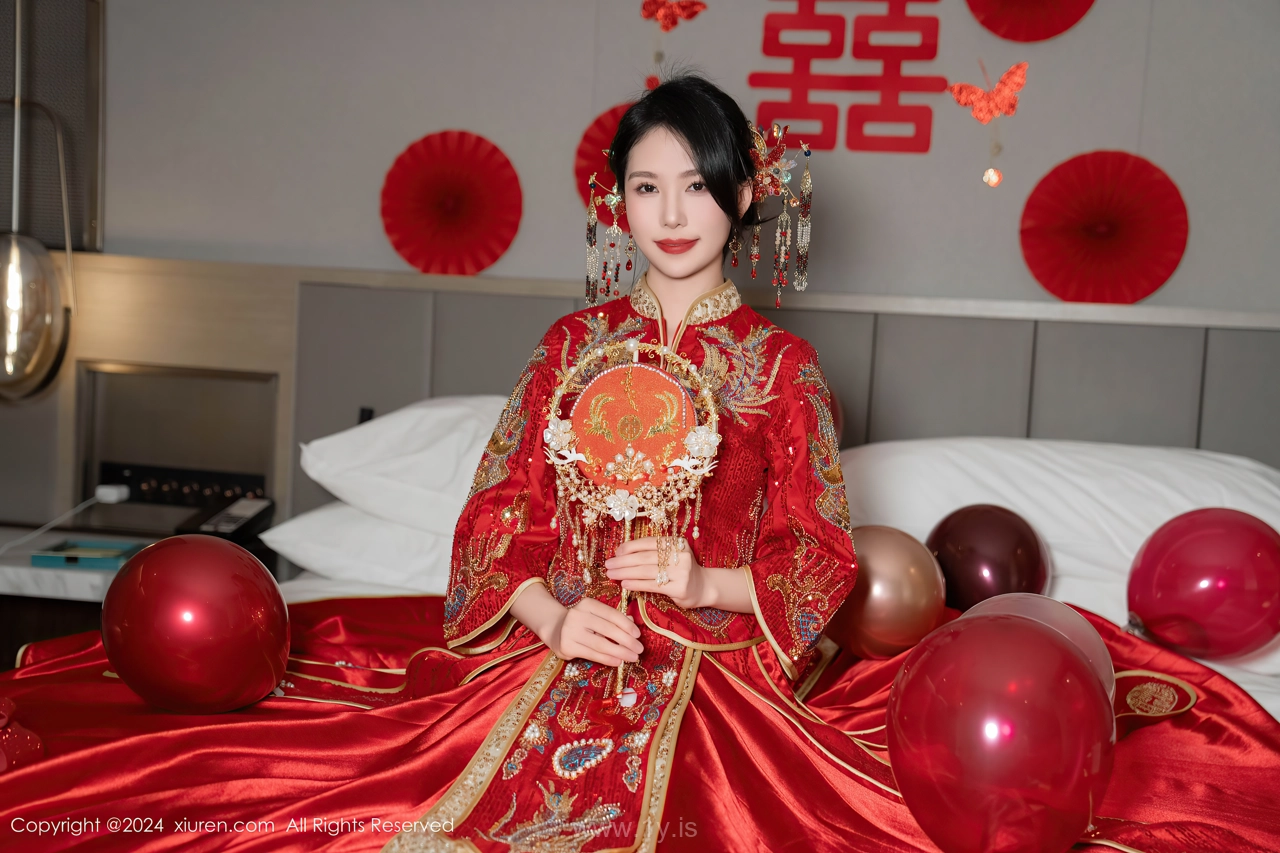 XIUREN(秀人网) No.8376 Refined Chinese Goddess 利世