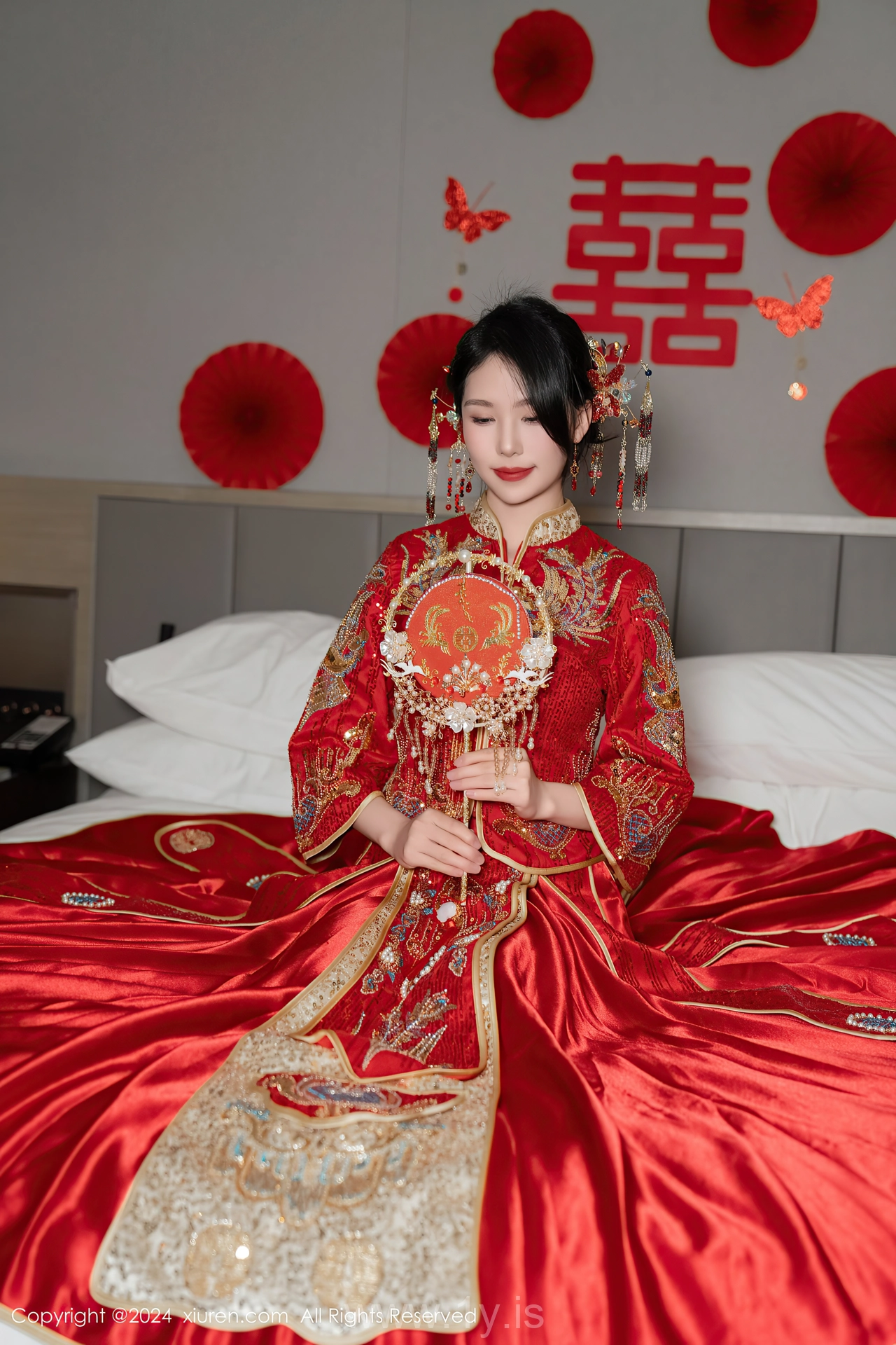 XIUREN(秀人网) No.8376 Refined Chinese Goddess 利世