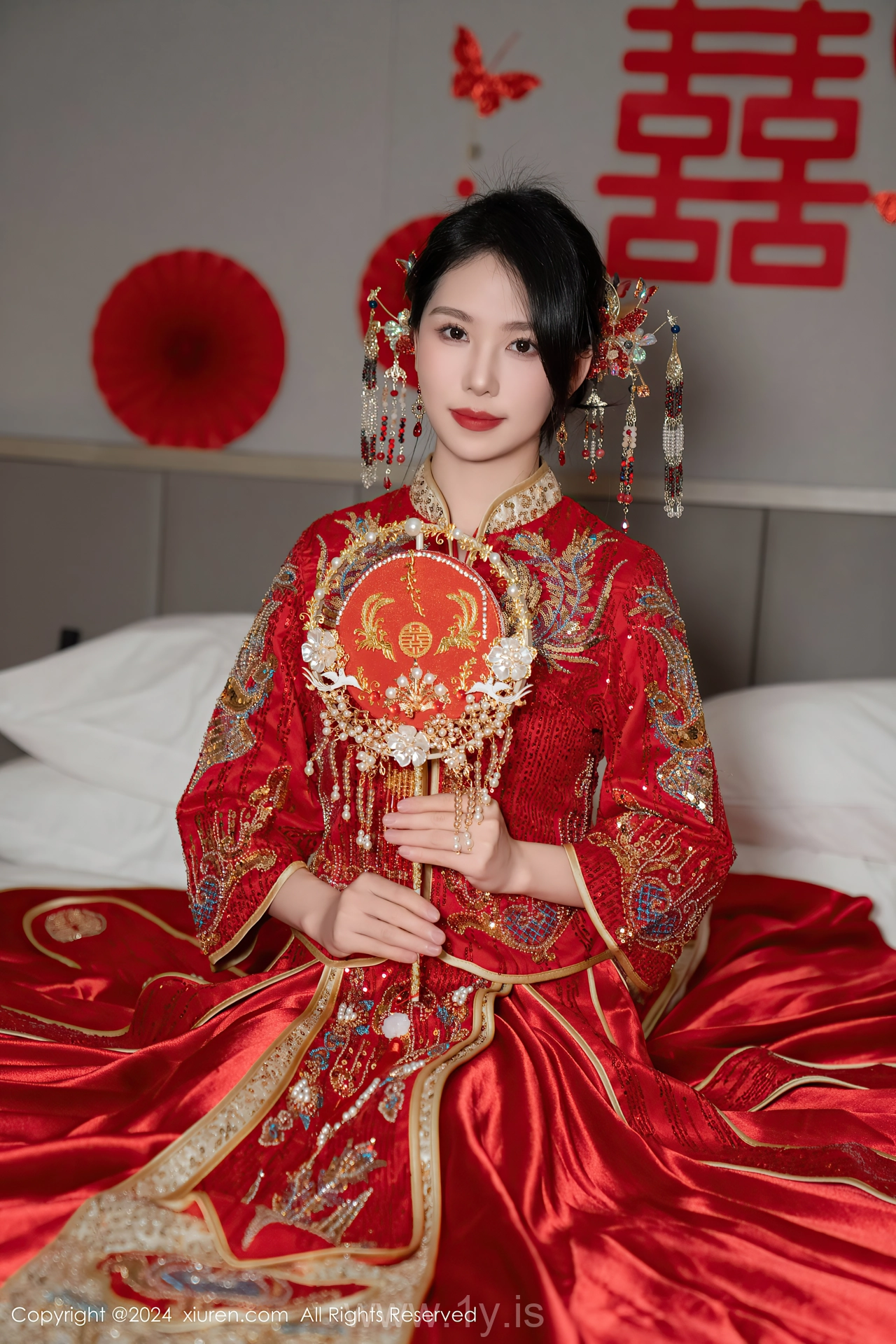 XIUREN(秀人网) No.8376 Refined Chinese Goddess 利世