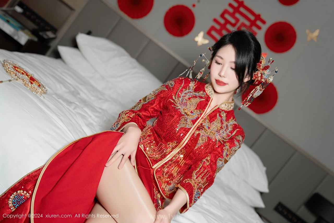 XIUREN(秀人网) No.8376 Refined Chinese Goddess 利世