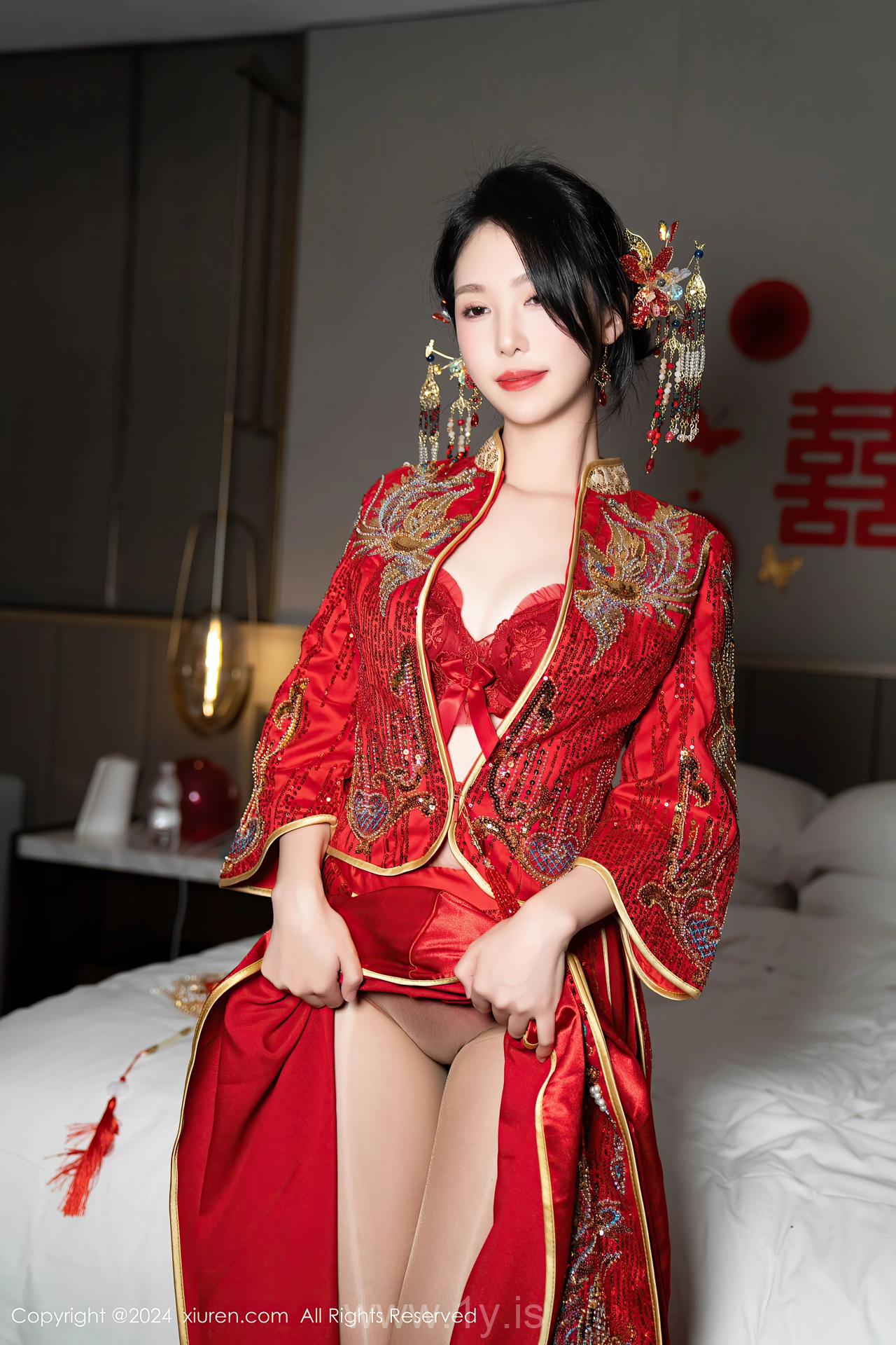 XIUREN(秀人网) No.8376 Refined Chinese Goddess 利世