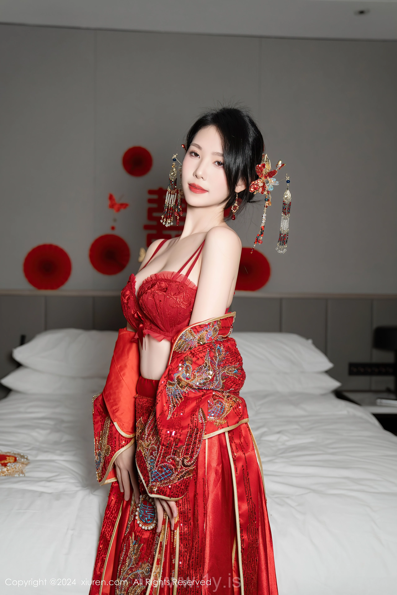 XIUREN(秀人网) No.8376 Refined Chinese Goddess 利世