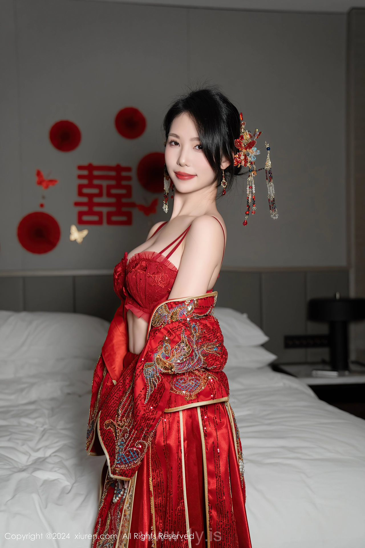 XIUREN(秀人网) No.8376 Refined Chinese Goddess 利世