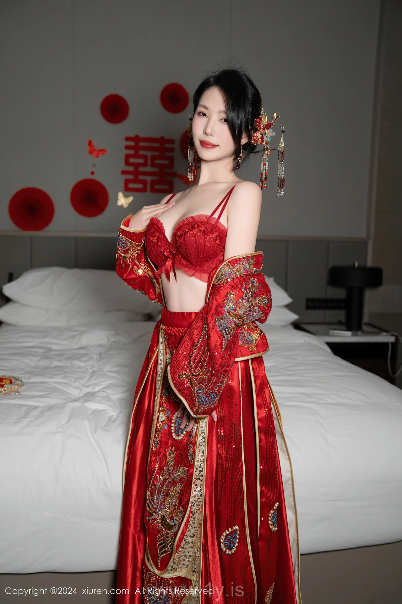 XIUREN(秀人网) No.8376 Refined Chinese Goddess 利世