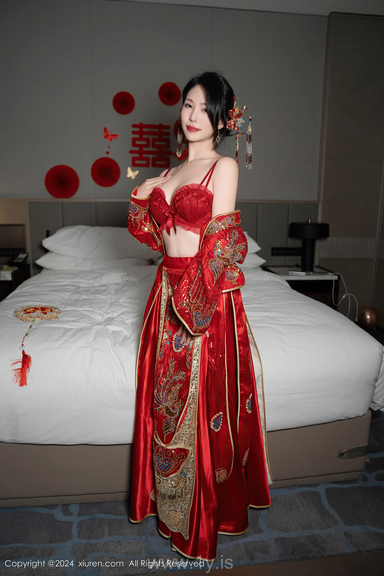 XIUREN(秀人网) No.8376 Refined Chinese Goddess 利世