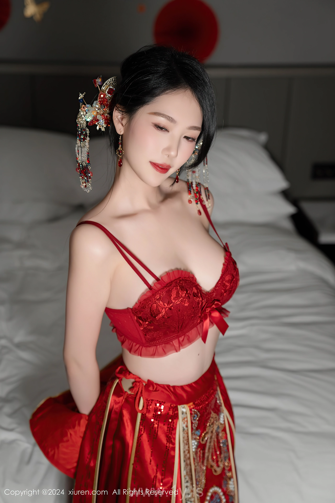 XIUREN(秀人网) No.8376 Refined Chinese Goddess 利世