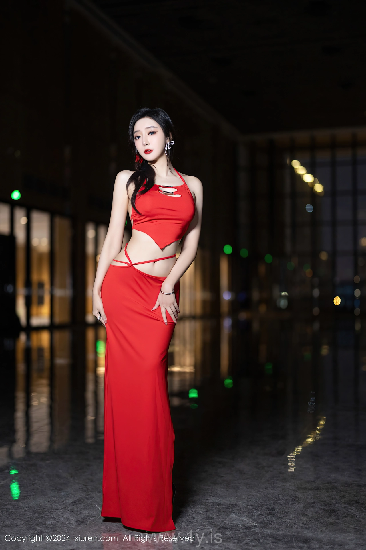 XIUREN(秀人网) No.8378 Sparkling & Trendy Asian Charmer 王馨瑶yanni