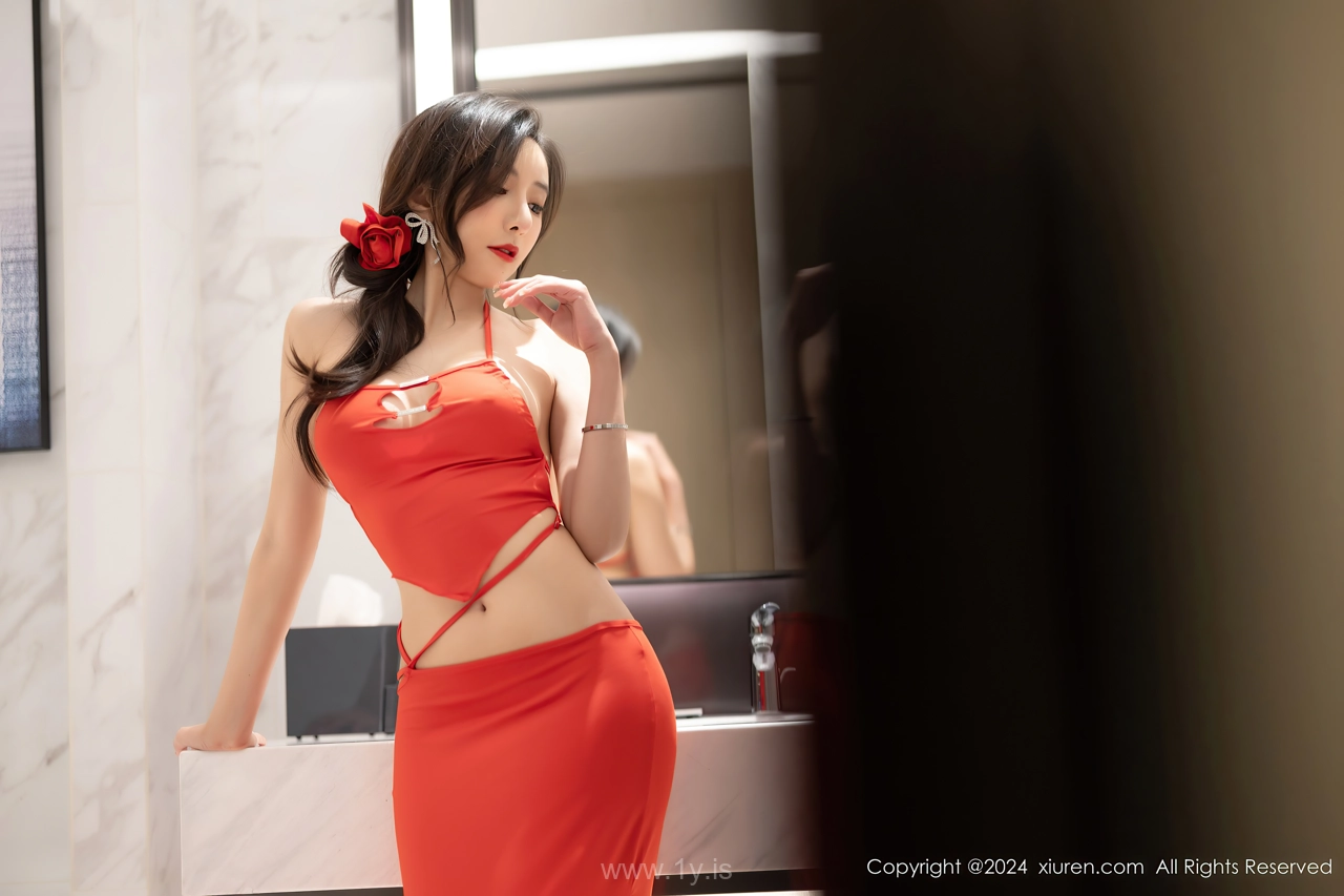 XIUREN(秀人网) No.8378 Sparkling & Trendy Asian Charmer 王馨瑶yanni