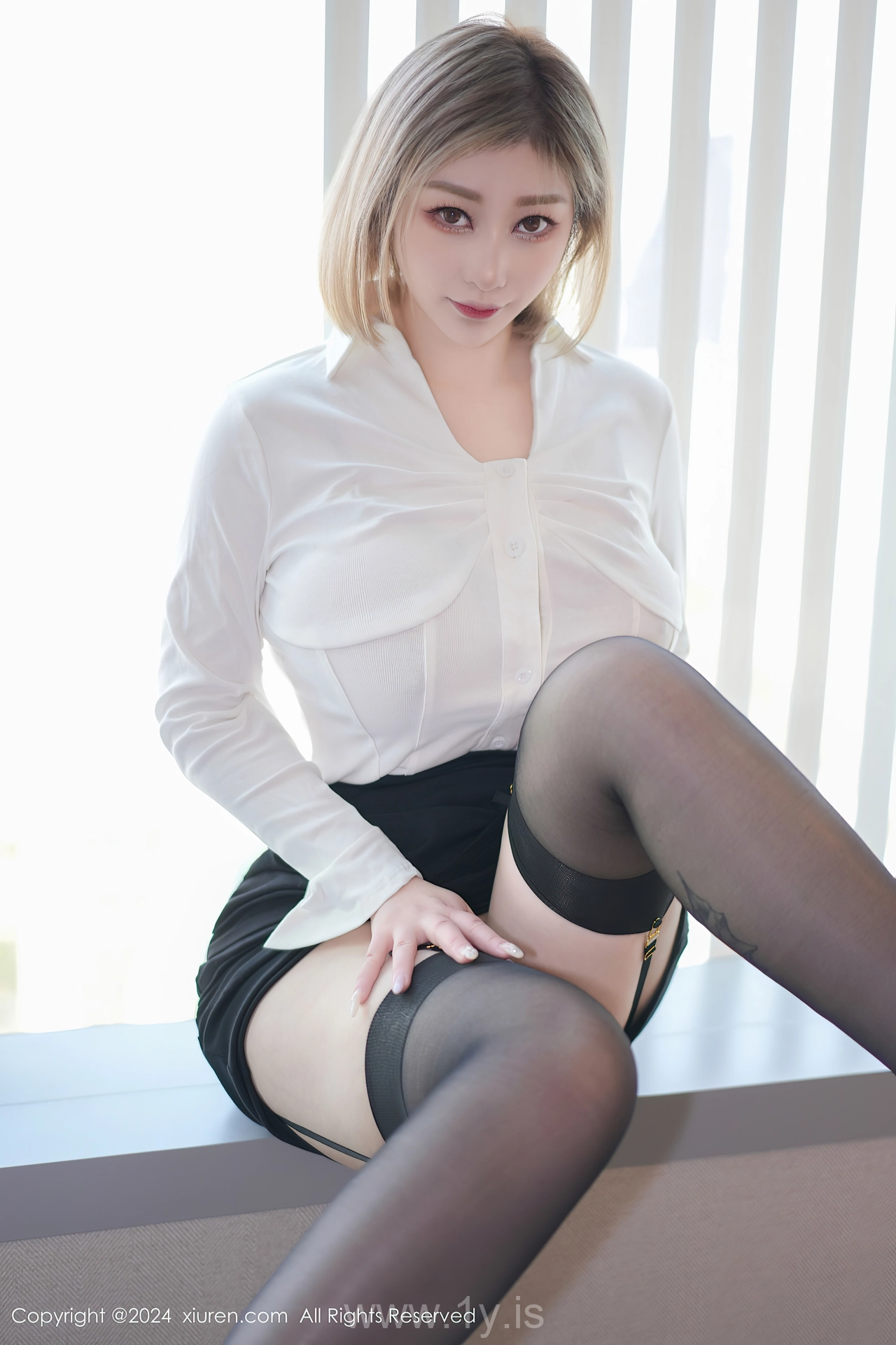 XIUREN(秀人网) No.8381 Intriguing Chinese Hottie 妲己_Toxic