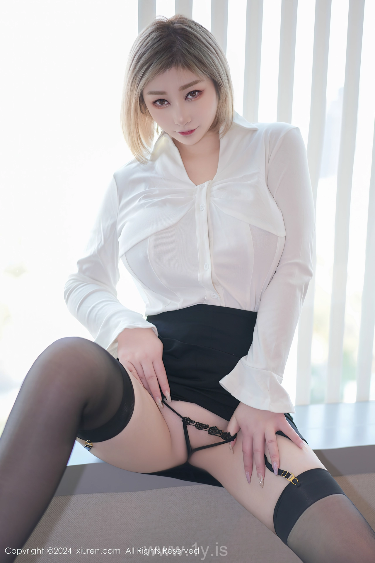 XIUREN(秀人网) No.8381 Intriguing Chinese Hottie 妲己_Toxic