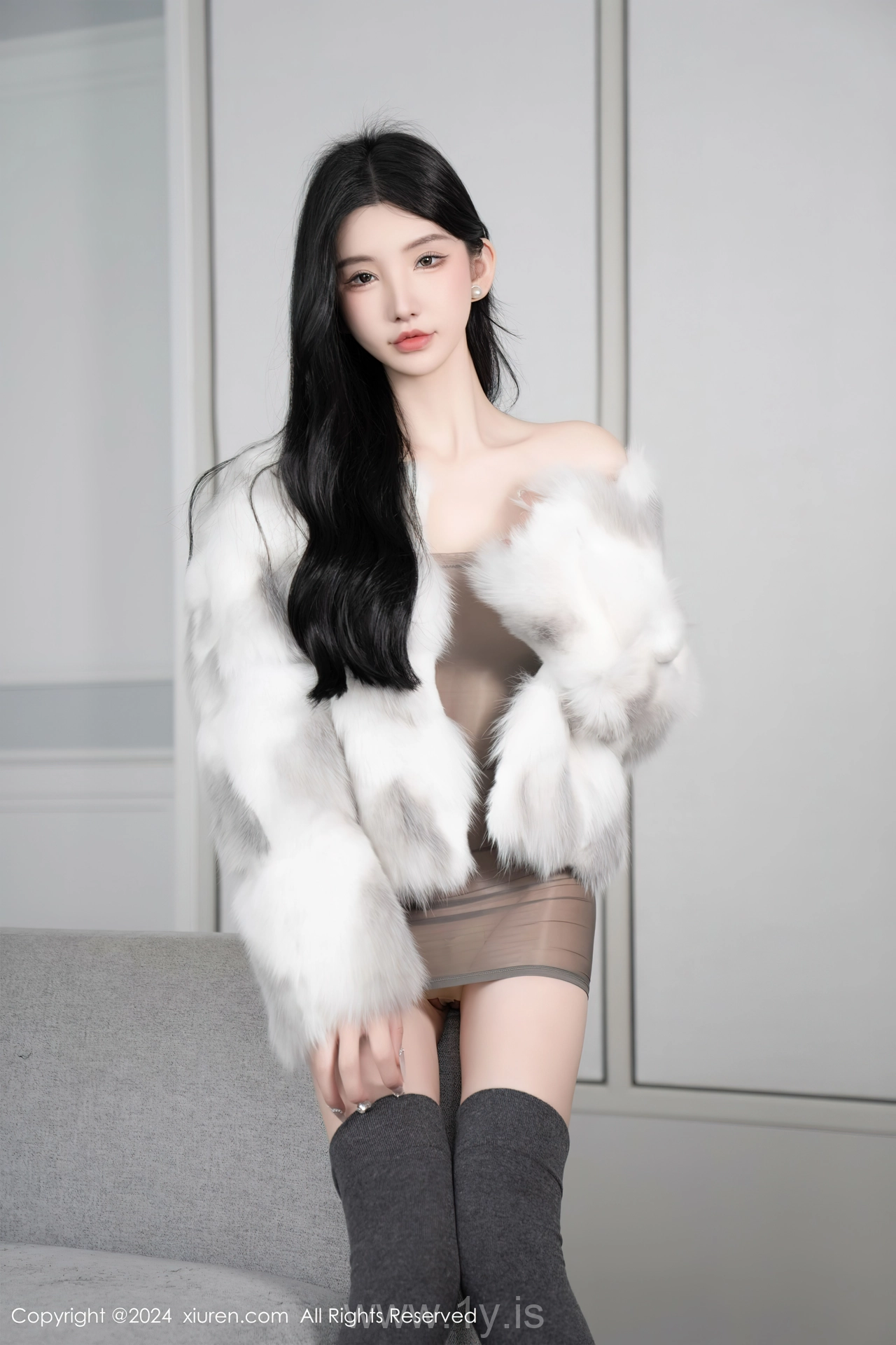 XIUREN(秀人网) No.8383 Slim Asian Angel 周于希Sally