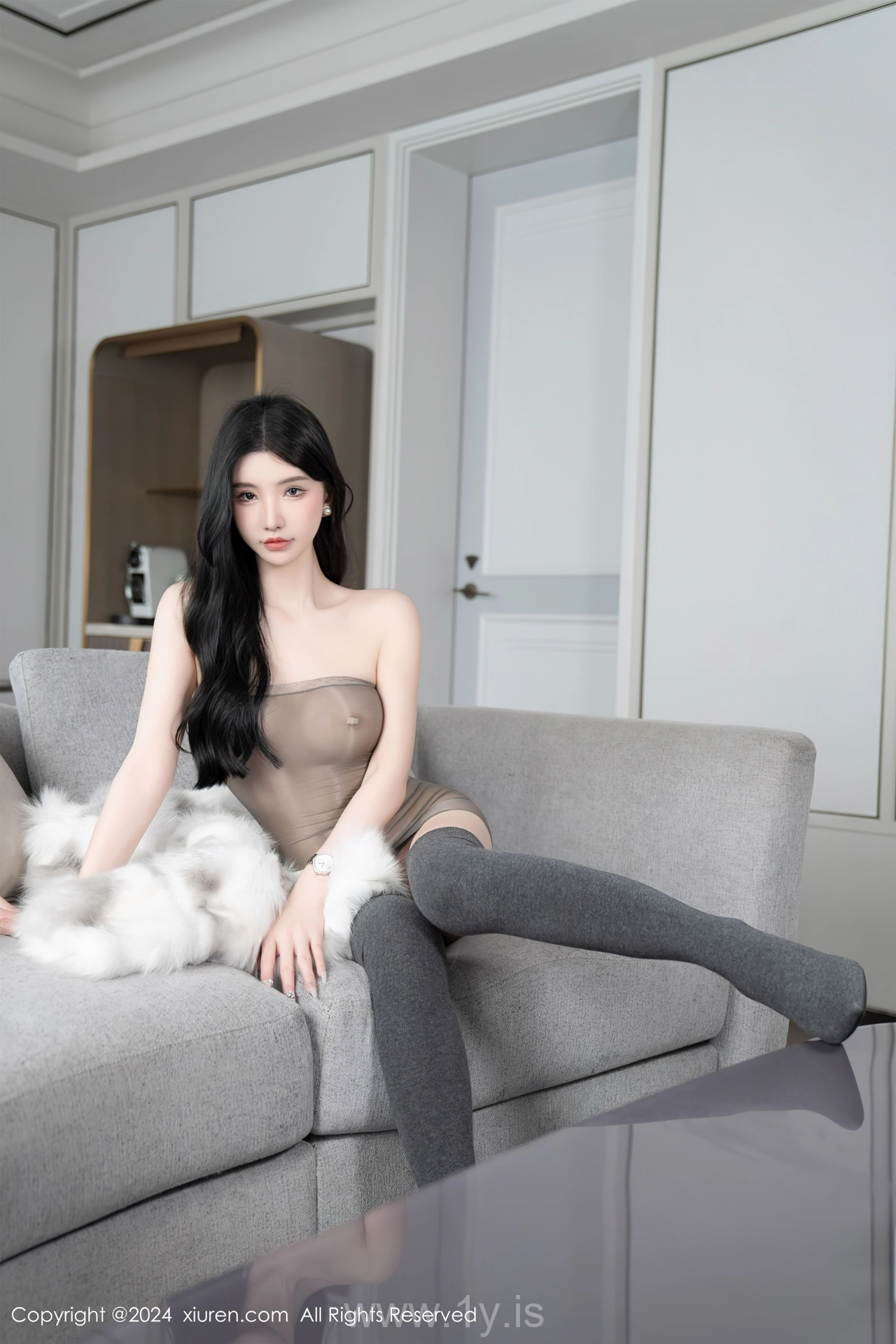 XIUREN(秀人网) No.8383 Slim Asian Angel 周于希Sally