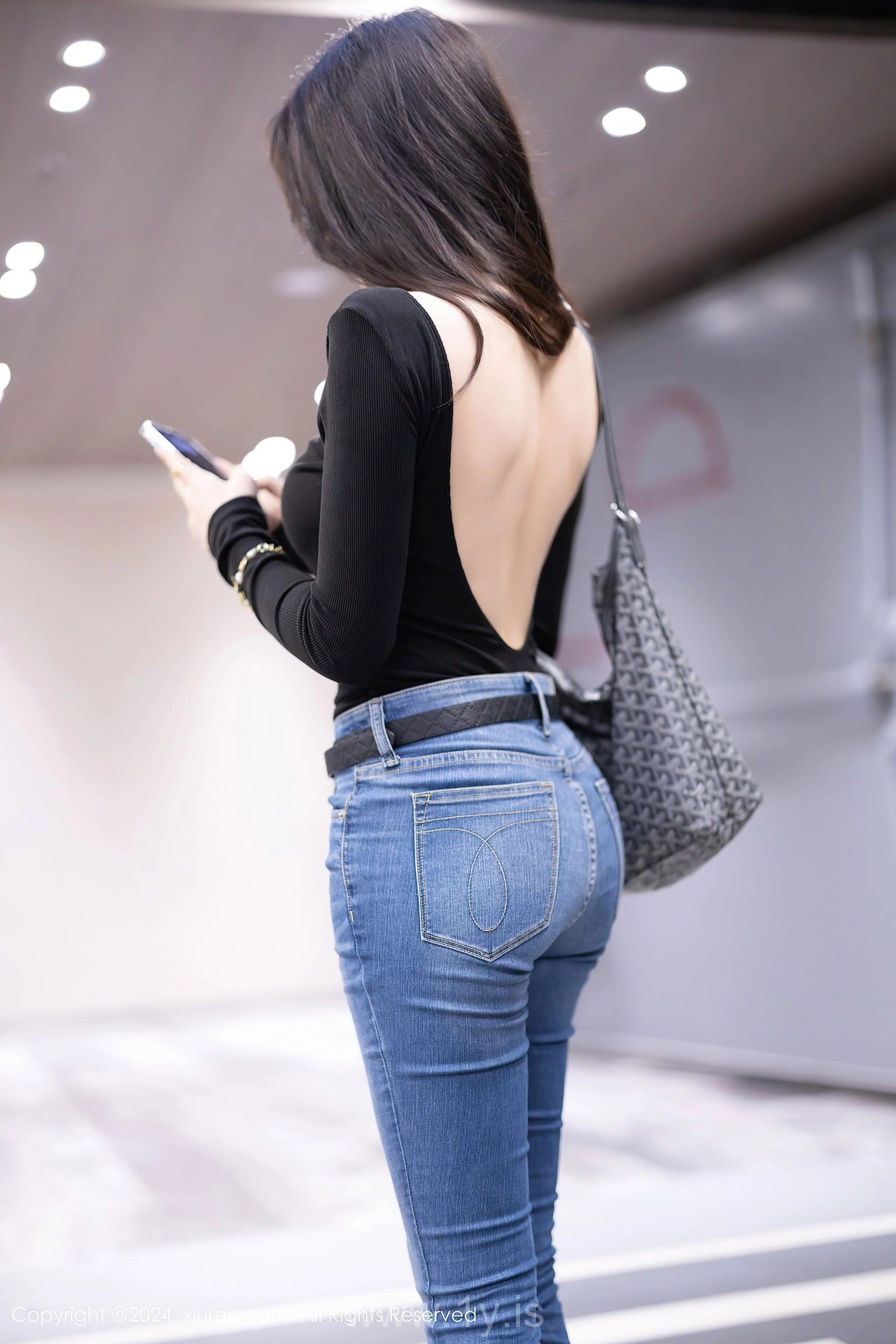 XIUREN(秀人网) No.8385 Lively & Chic Asian Dreamgirl 徐莉芝Booty