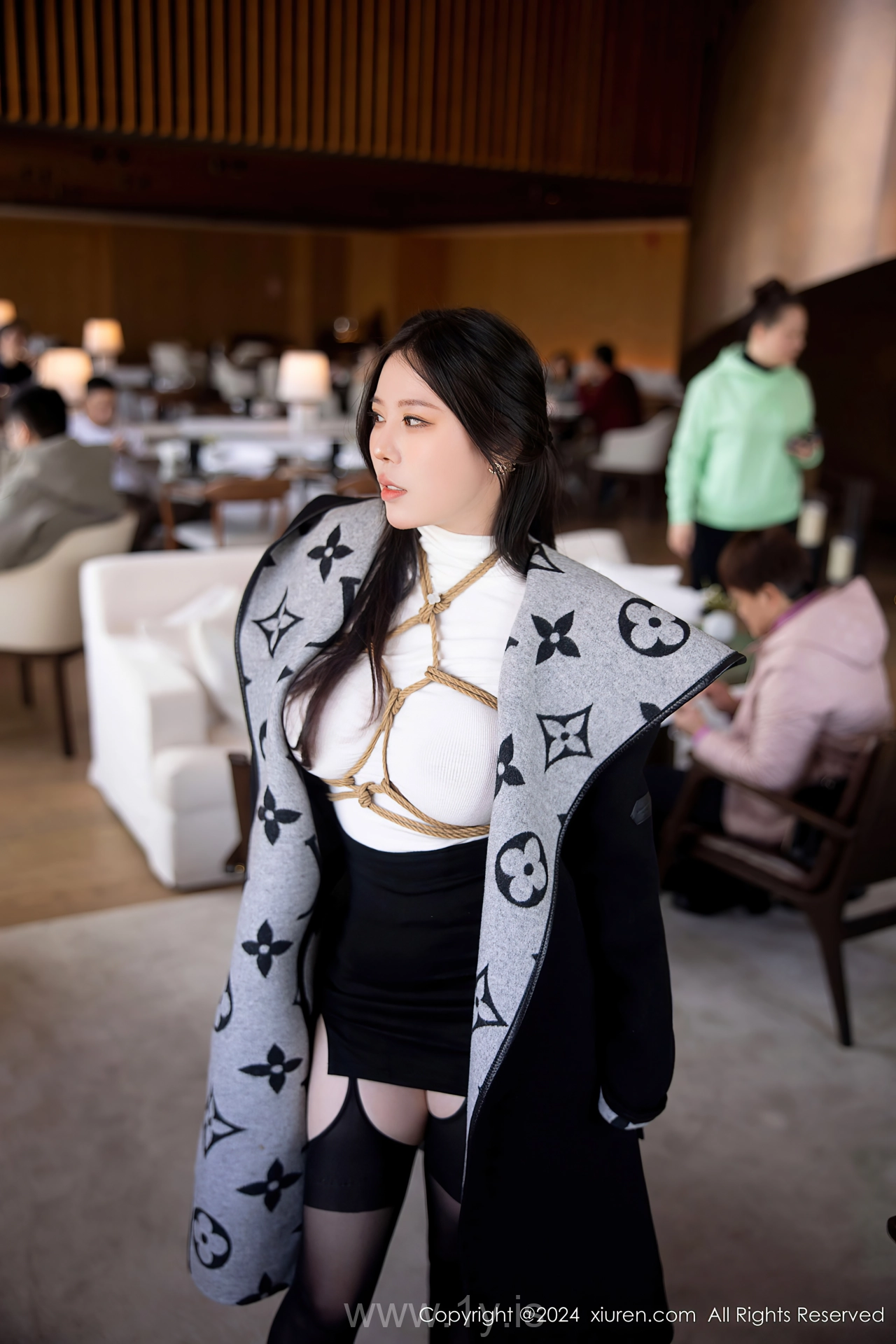 XIUREN(秀人网) No.8390 Ravishing Chinese Peri 白茹雪