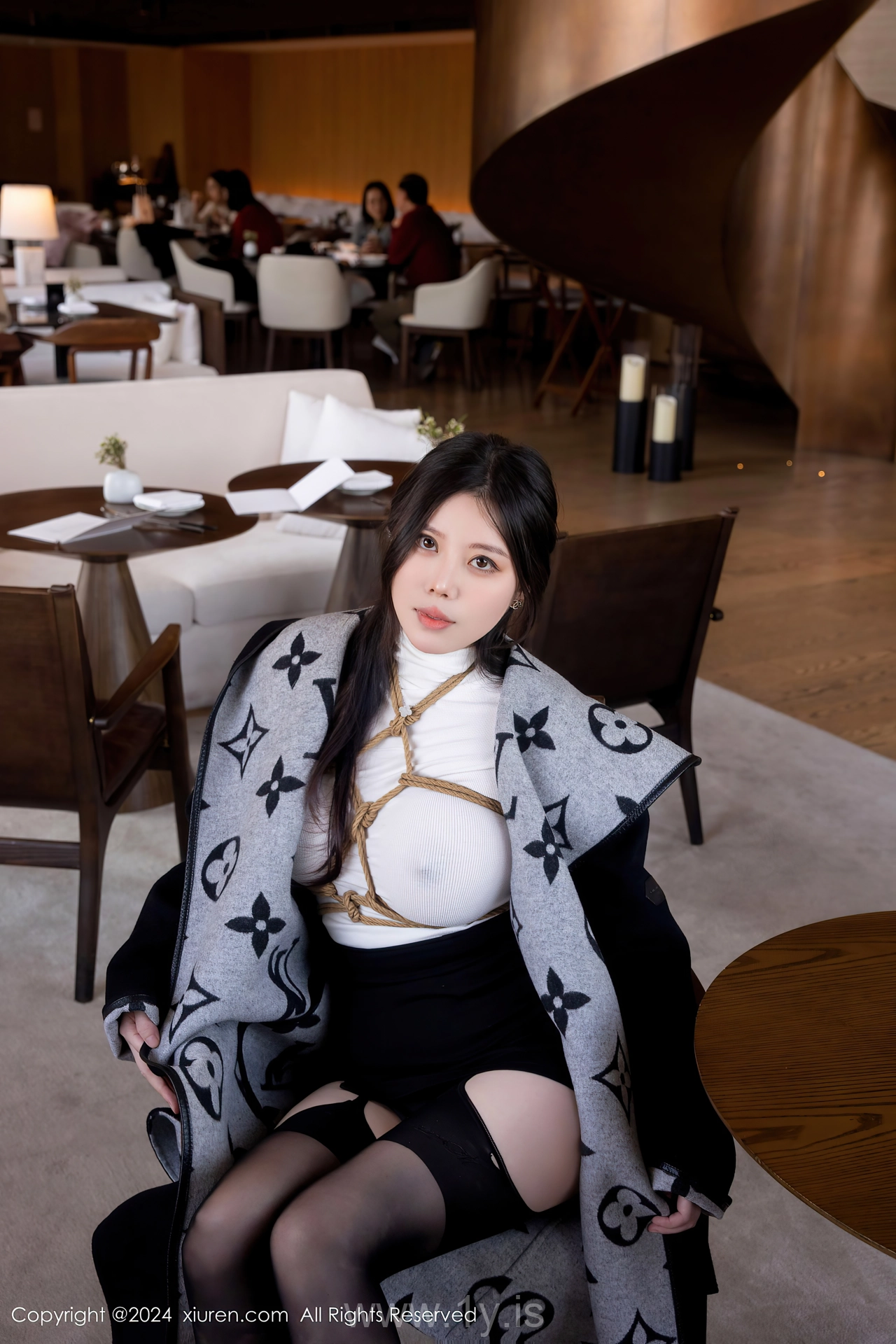 XIUREN(秀人网) No.8390 Ravishing Chinese Peri 白茹雪