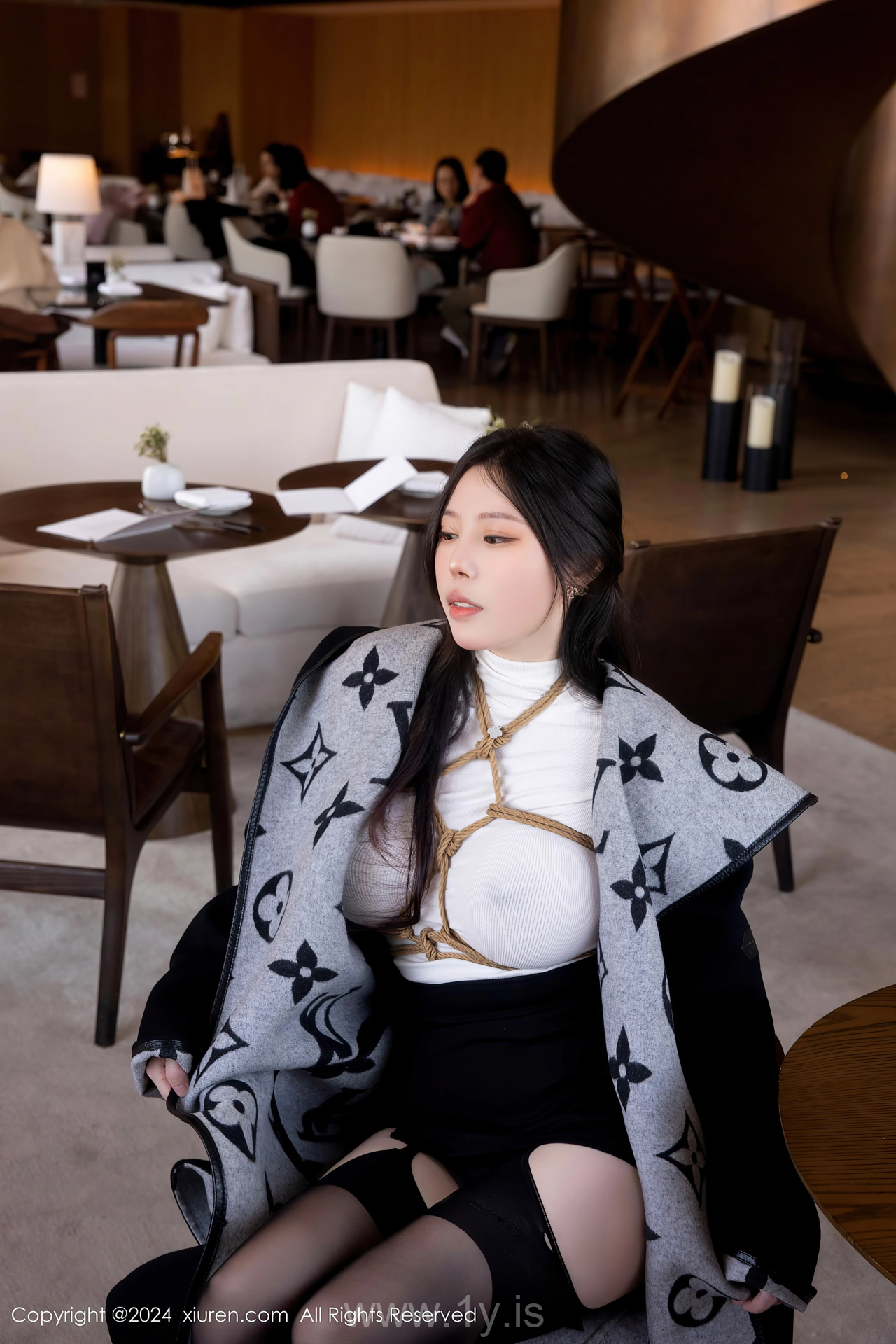 XIUREN(秀人网) No.8390 Ravishing Chinese Peri 白茹雪