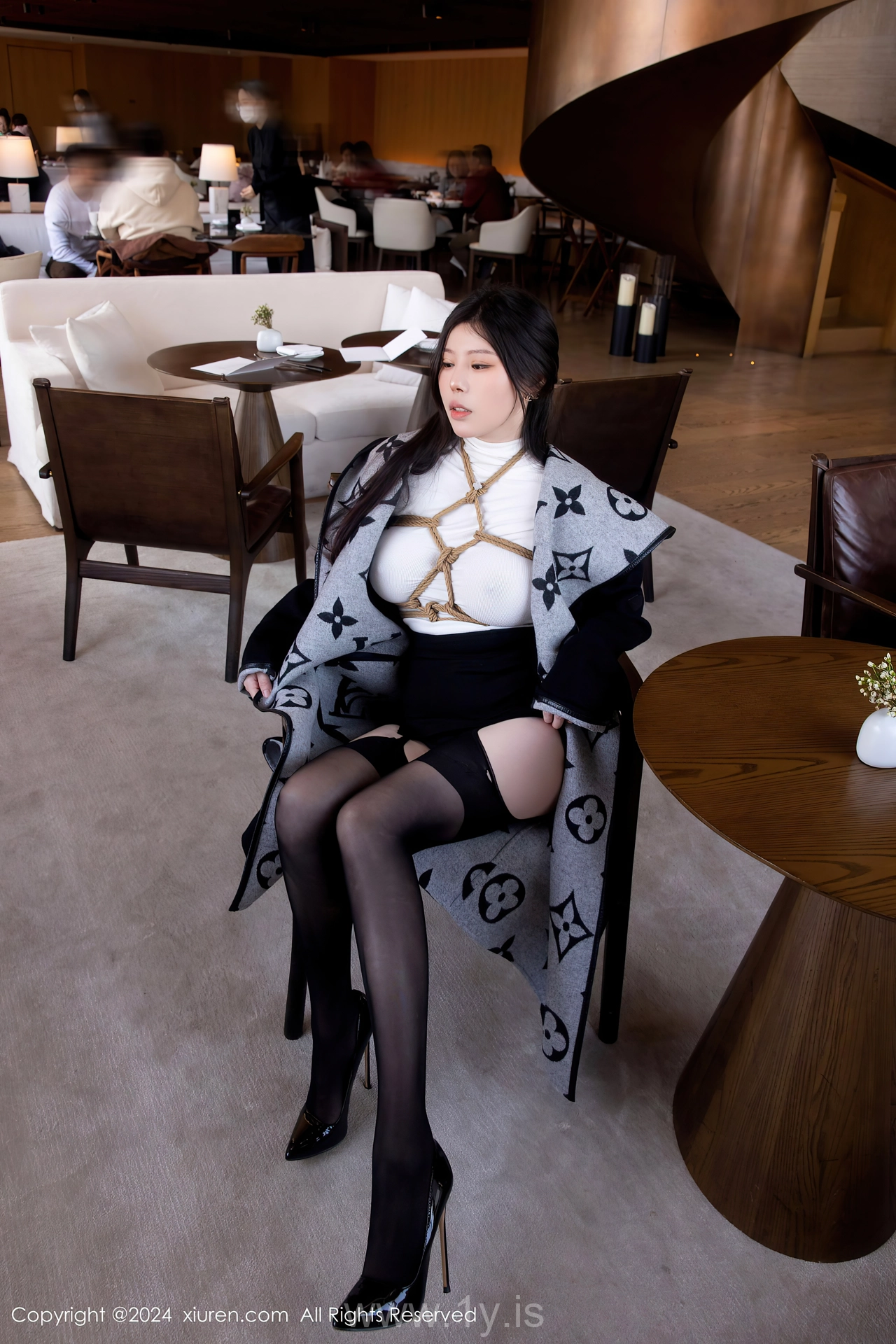 XIUREN(秀人网) No.8390 Ravishing Chinese Peri 白茹雪