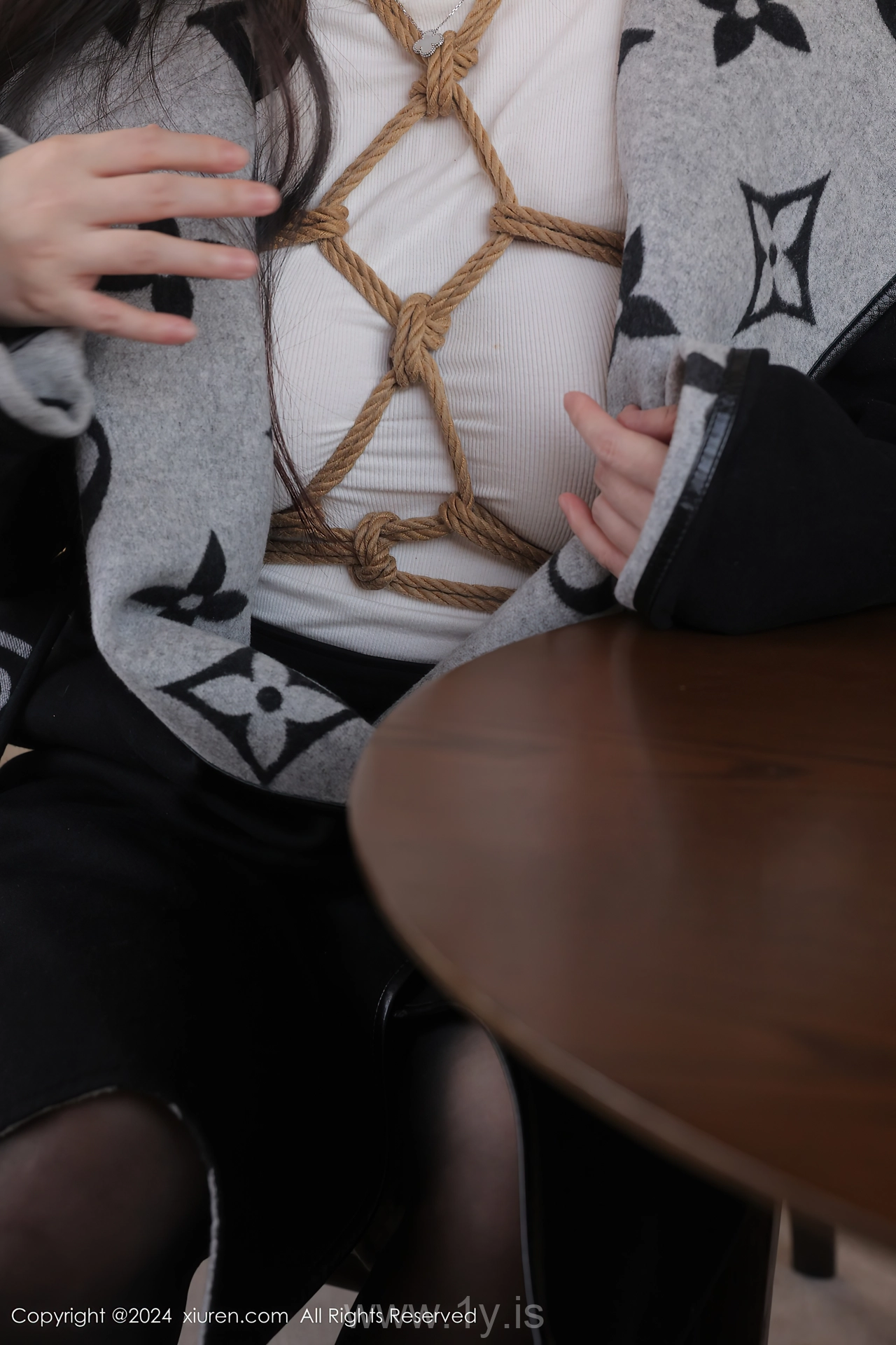 XIUREN(秀人网) No.8390 Ravishing Chinese Peri 白茹雪