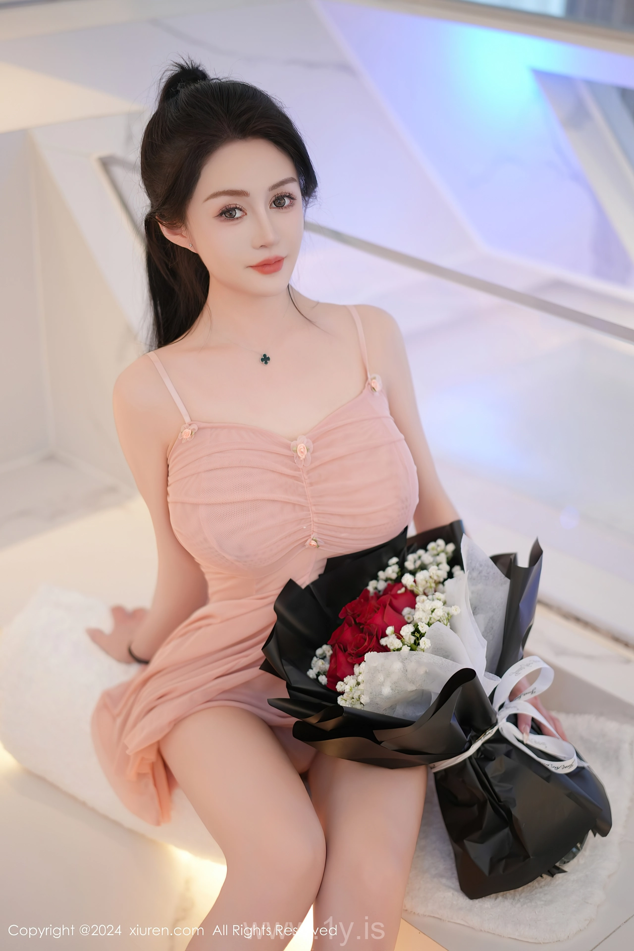 XIUREN(秀人网) No.8395 Mesmerizing & Beautiful Asian Goddess 林幼一