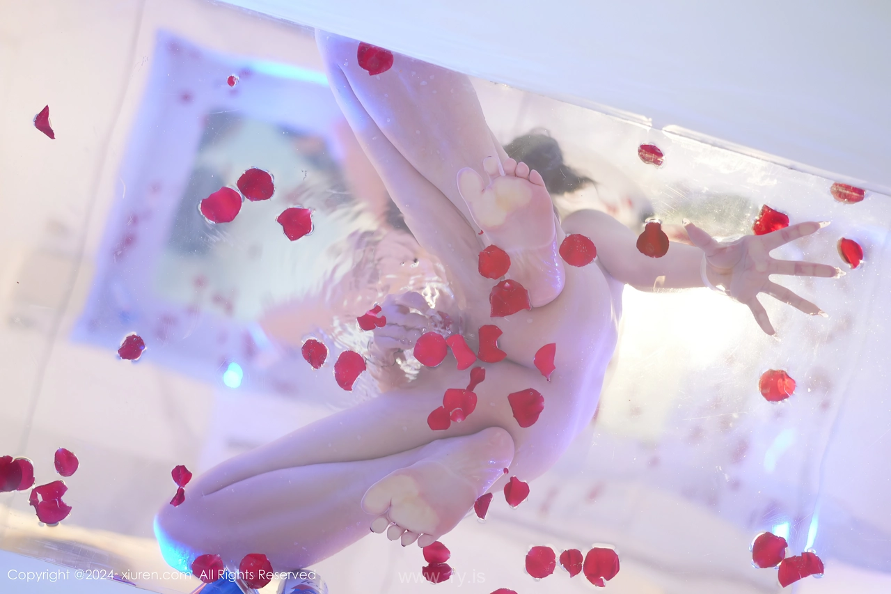 XIUREN(秀人网) No.8395 Mesmerizing & Beautiful Asian Goddess 林幼一