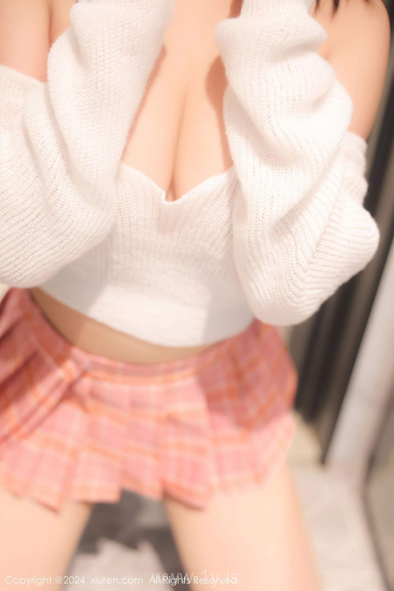 XIUREN(秀人网) No.8404 Decent & Well Done Asian Belle 徐若兮