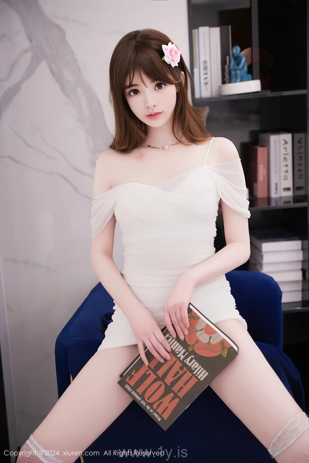 XIUREN(秀人网) No.8407 Enchanting Chinese Teen 梦灵儿Mini