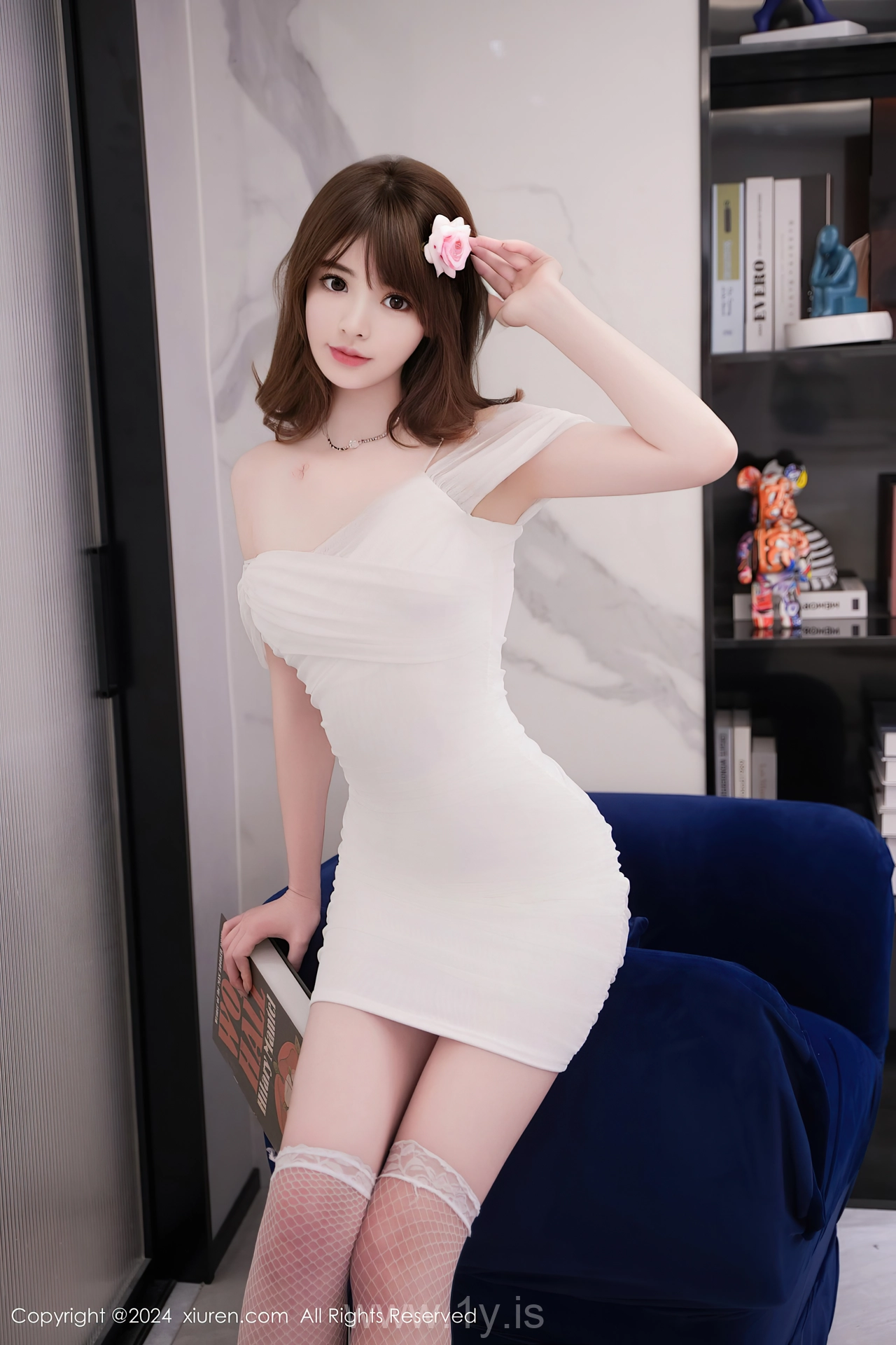 XIUREN(秀人网) No.8407 Enchanting Chinese Teen 梦灵儿Mini