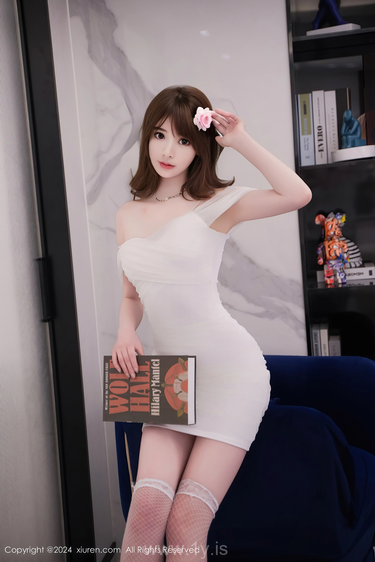 XIUREN(秀人网) No.8407 Enchanting Chinese Teen 梦灵儿Mini