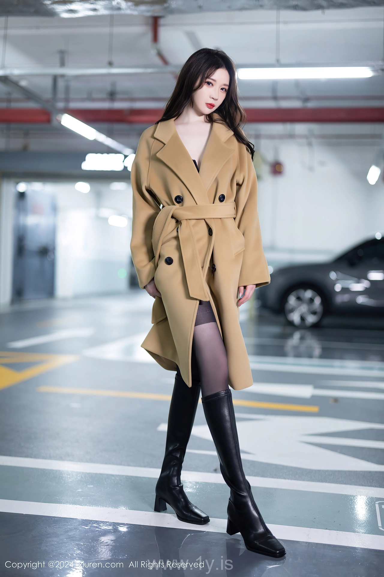 XIUREN(秀人网) No.8414 Good-looking & Luminous Chinese Vixen 梦心玥