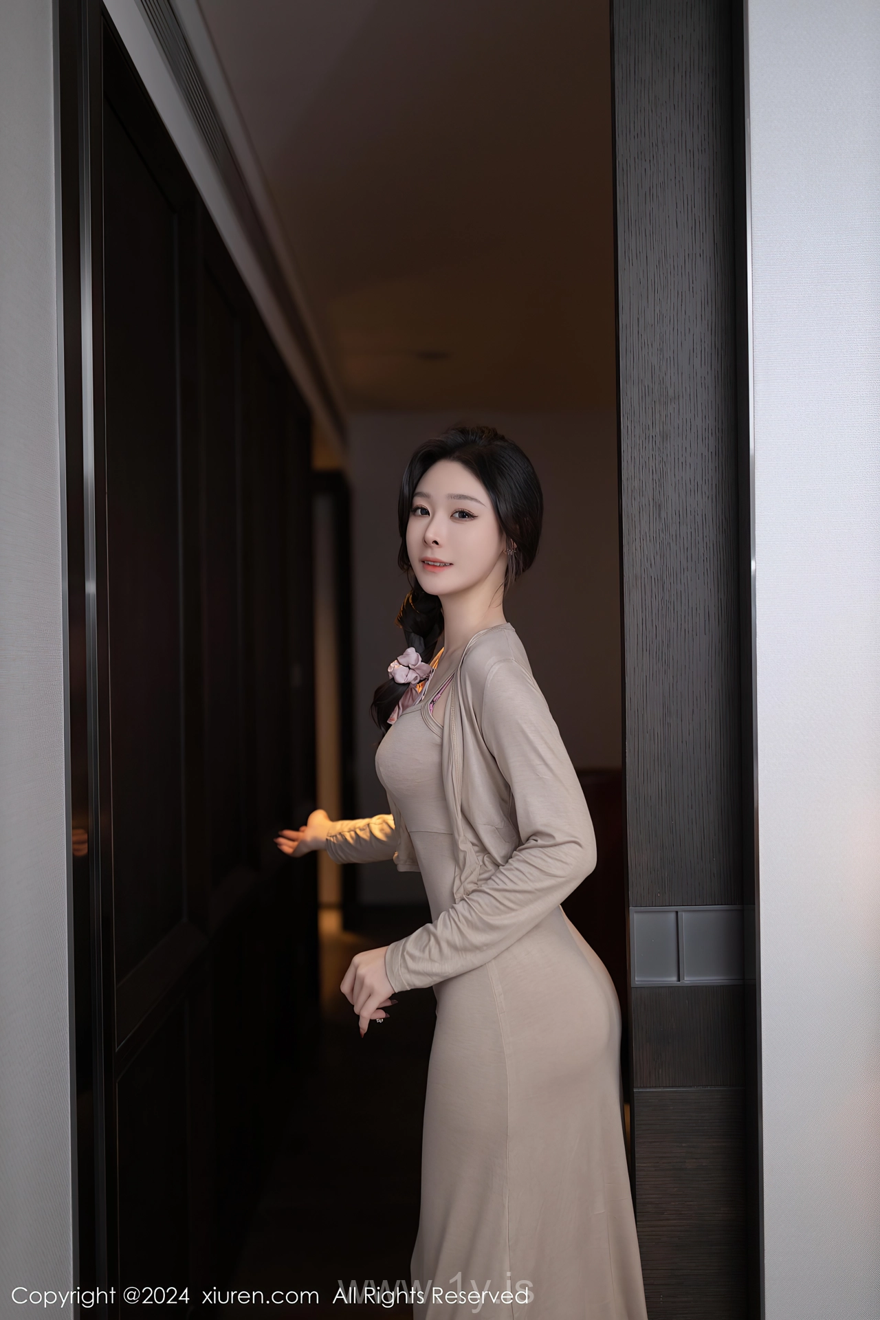 XIUREN(秀人网) No.8417 Extraordinary & Quiet Chinese Goddess 小逗逗